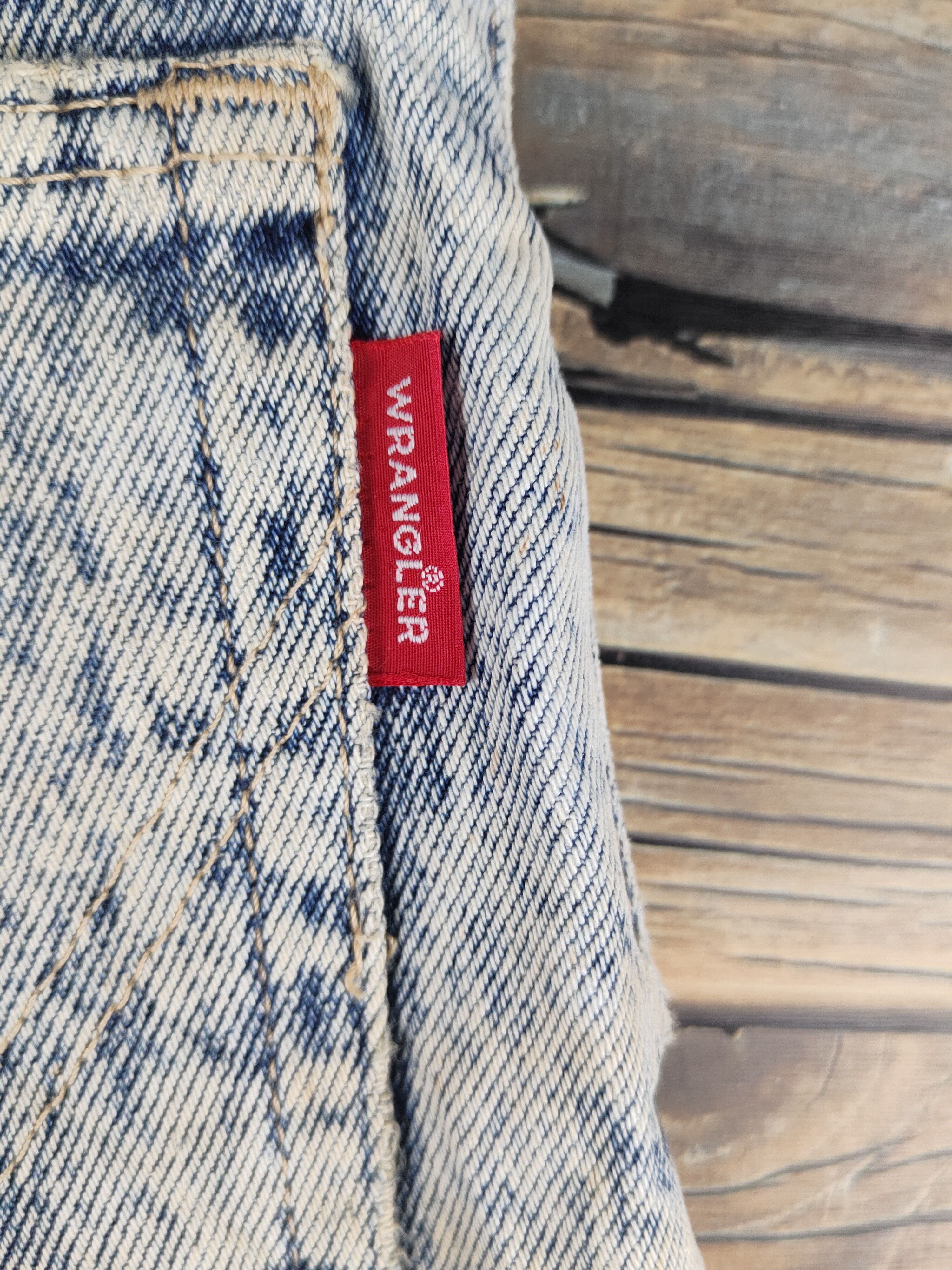 Wrangler DL Wrangler Vintage Blue Distressed Ripped Jeans #46-628 Size US 29 - 10 Thumbnail
