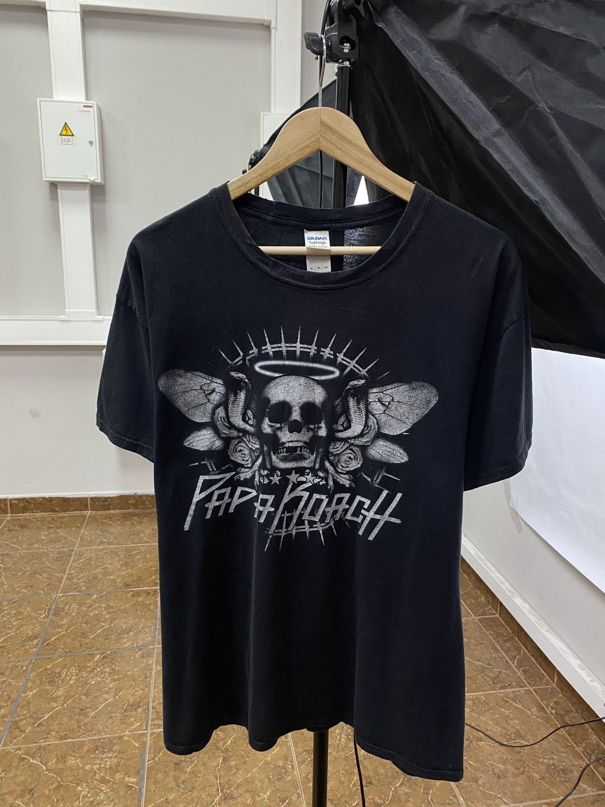 Band Tees 🪳 Vintage 2000 Y2K Papa Roach T-Shirt Rare Retro Hype Y2K Size US XL / EU 56 / 4 - 1 Thumbnail