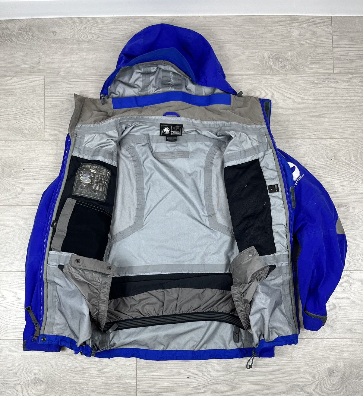 Vintage Nike ACG Vintage 00s Blue Waterproof Gorpcore Jacket Size US S / EU 44-46 / 1 - 17 Thumbnail