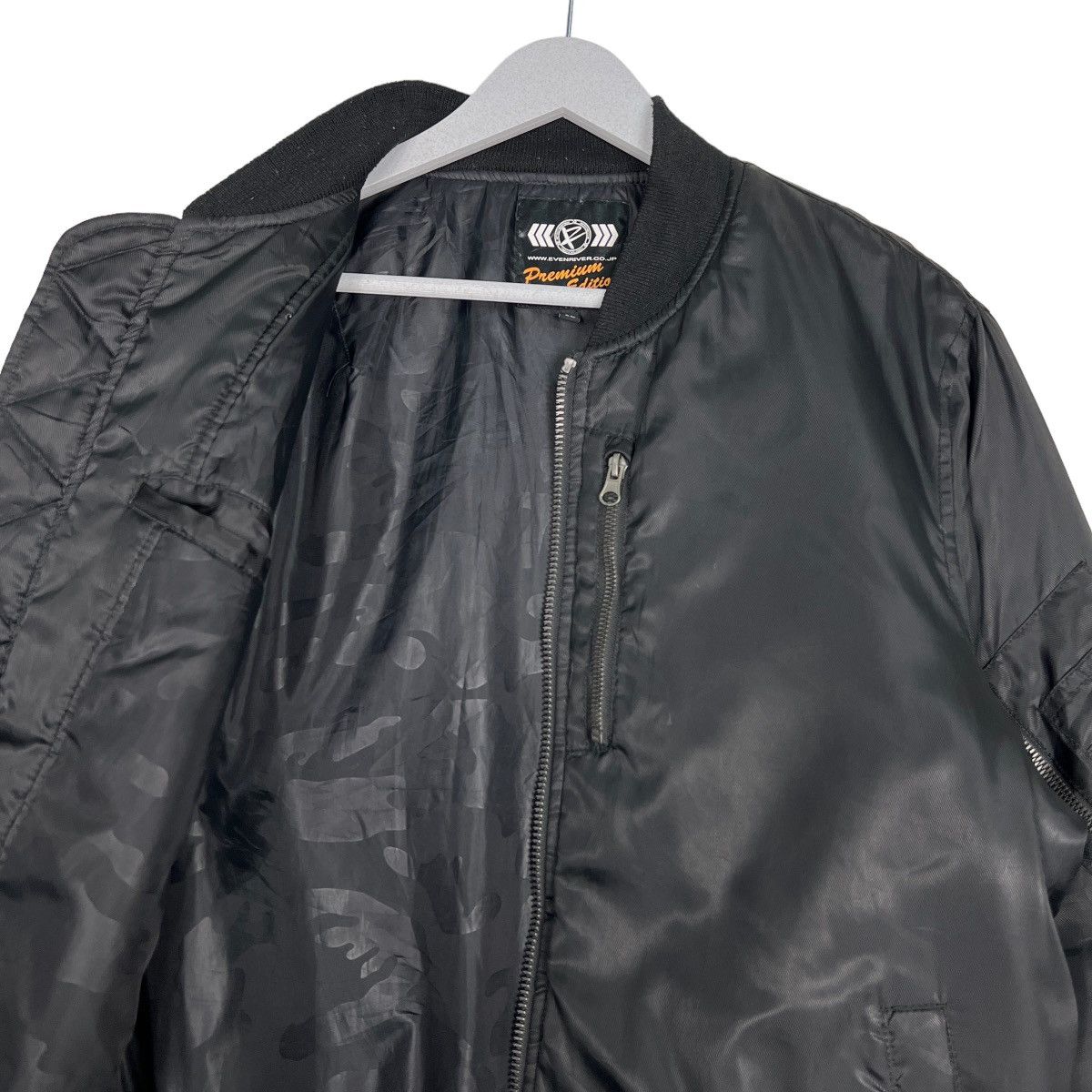 Japanese Brand 🔥 RIOT RIOT EVENRIVER BLACK BOMBER JACKET Size US L / EU 52-54 / 3 - 10 Thumbnail