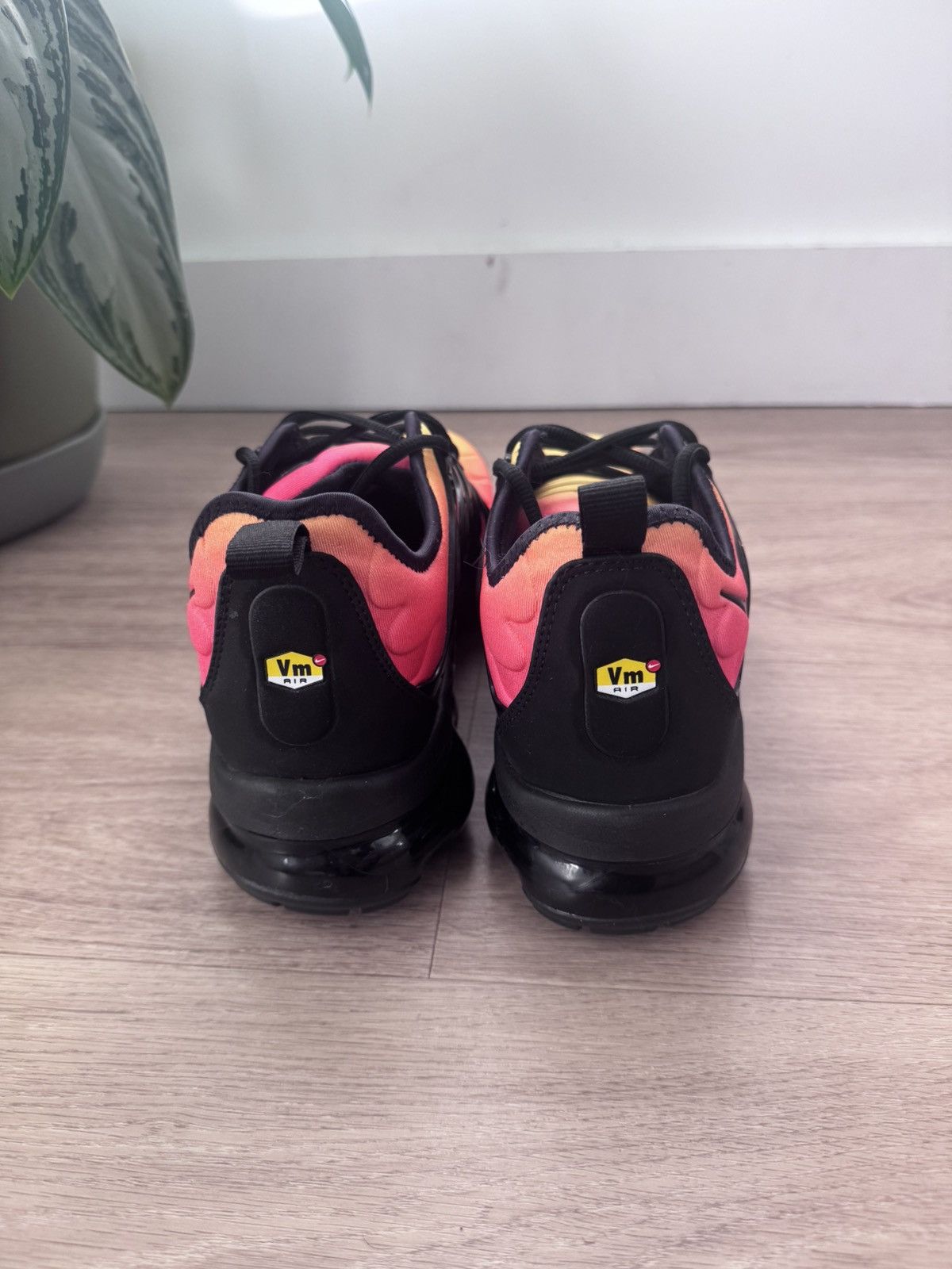 Nike Nike Air VaporMax Plus Size US 10 / EU 43 - 3 Thumbnail