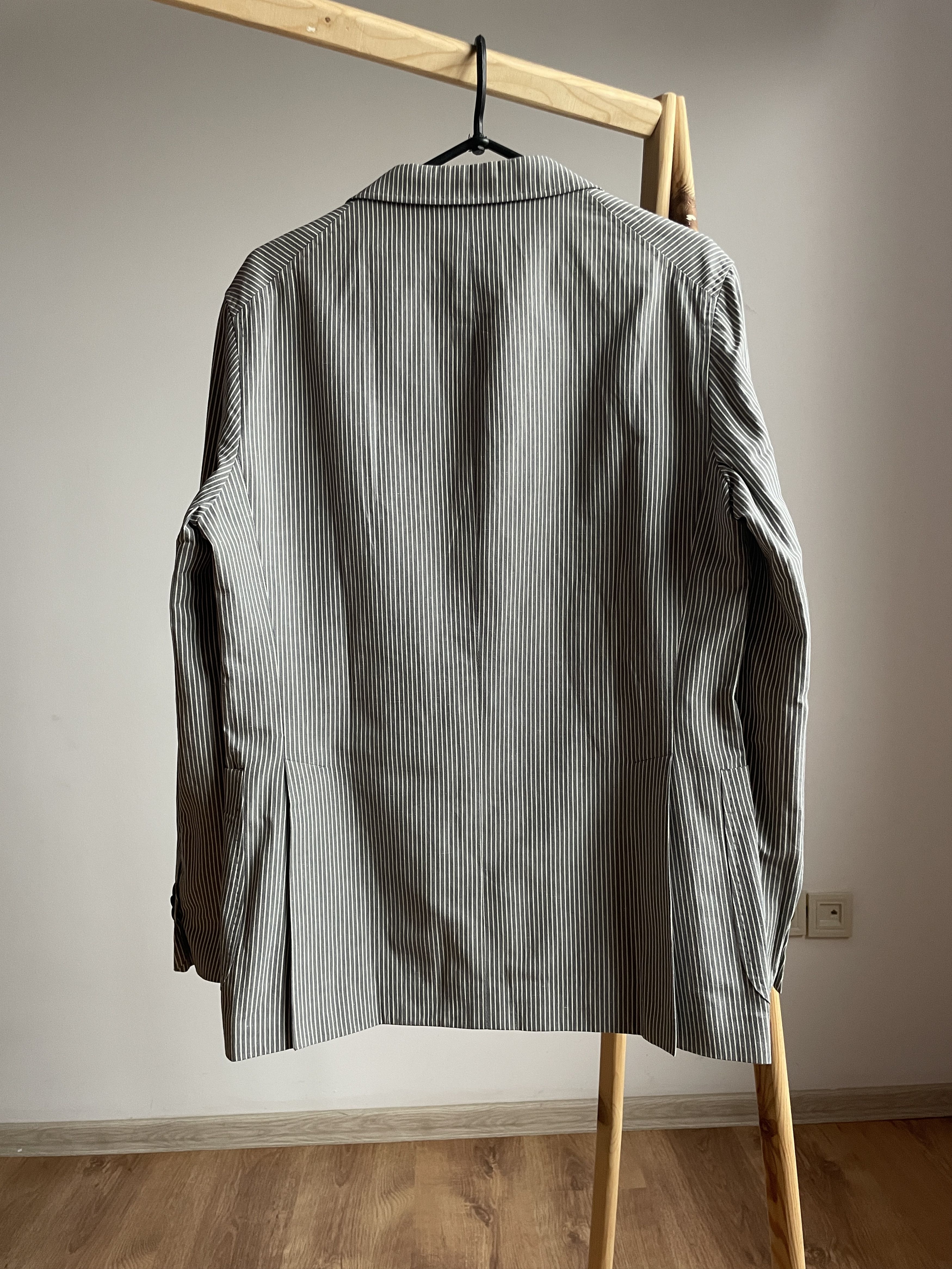 Paoloni Paoloni Cotton/Linen Half Lined Striped Gray Blazer Size 40R - 2 Thumbnail