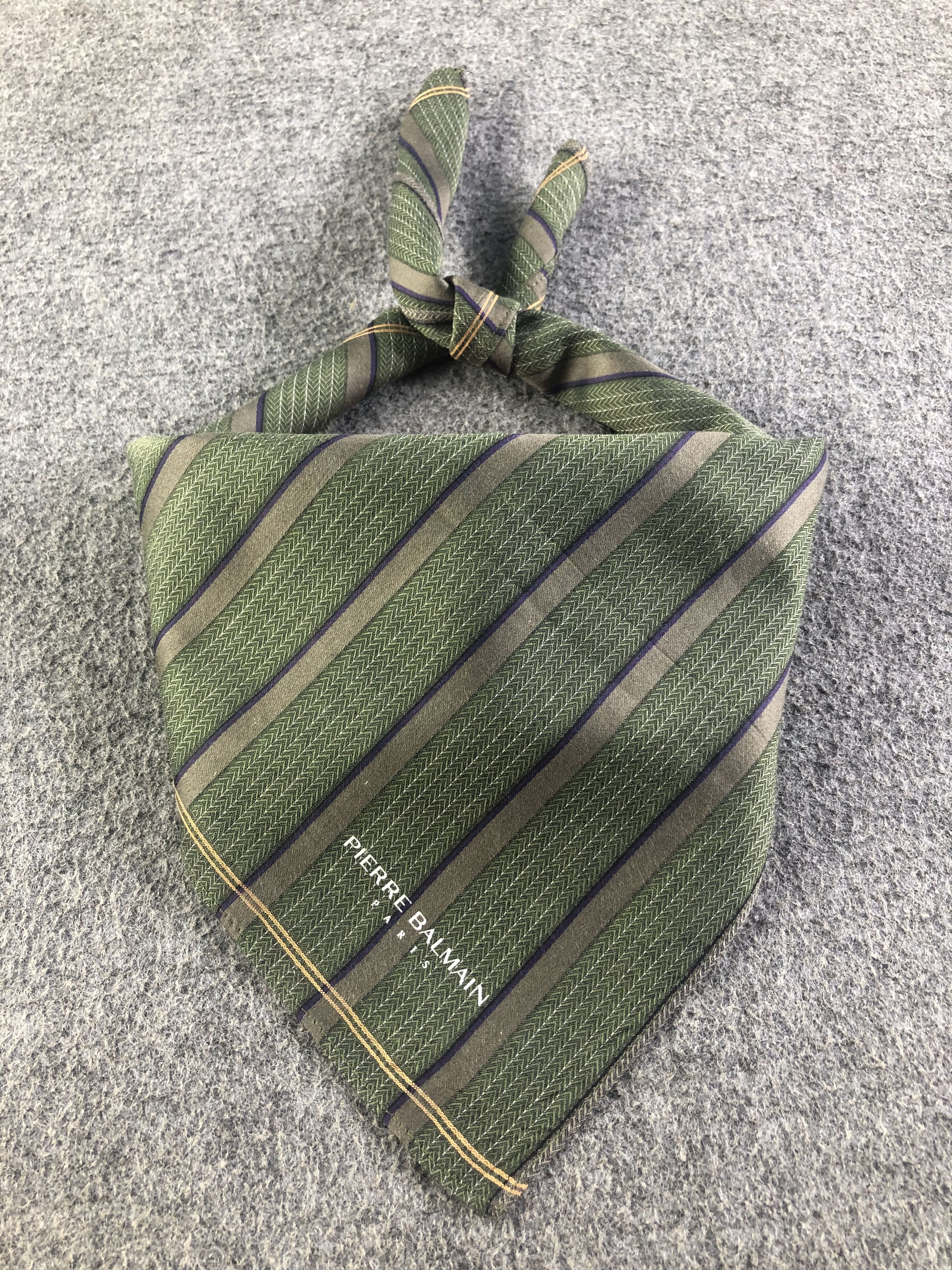 Pierre Balmain Pierre Balmain Handkerchief / Bandana / Neckerchief C463 Size ONE SIZE - 1 Thumbnail