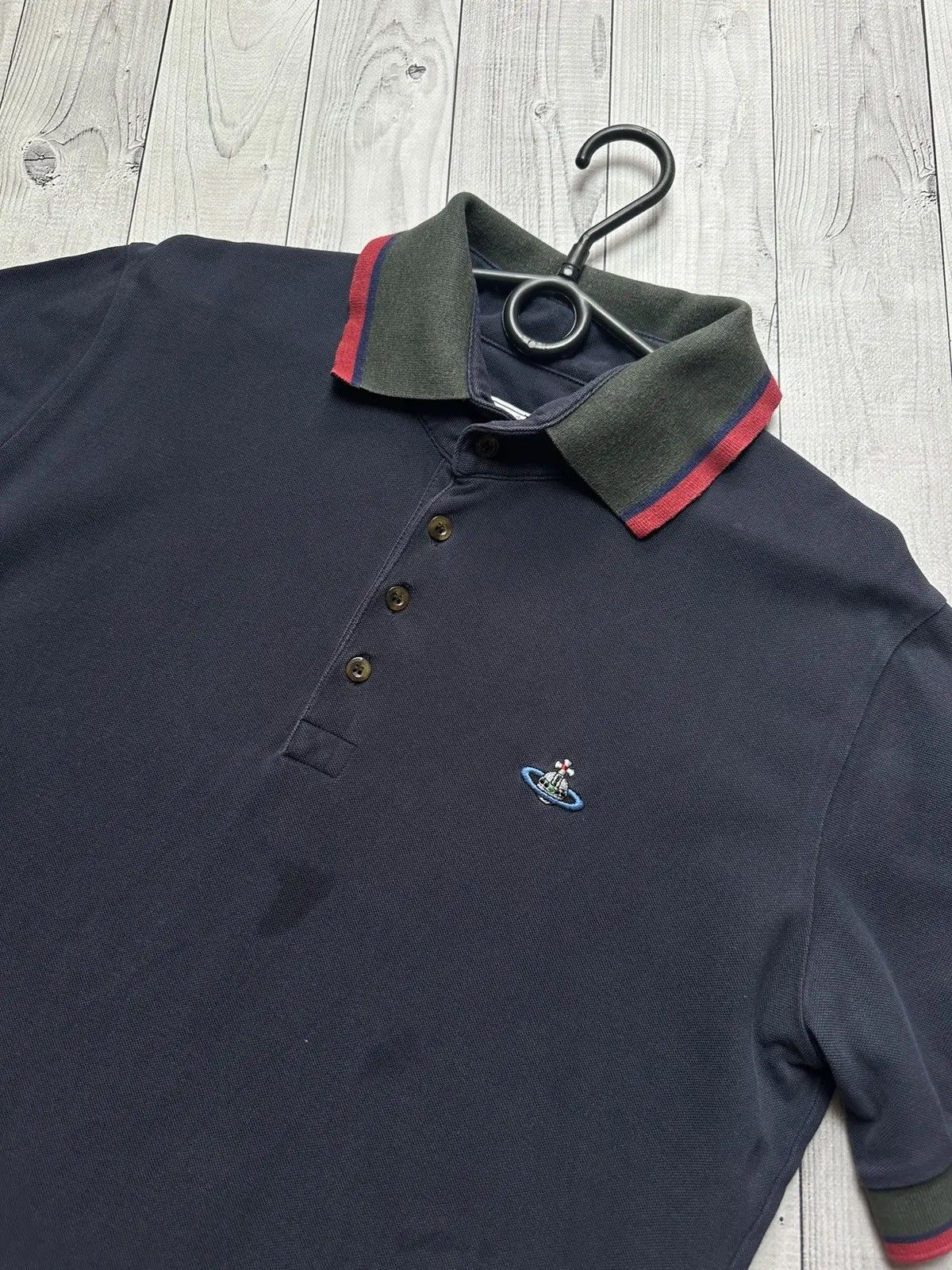 Vivienne Westwood Vintage Vivienne Westwood distressed polo size L logo Size US L / EU 52-54 / 3 - 3 Thumbnail