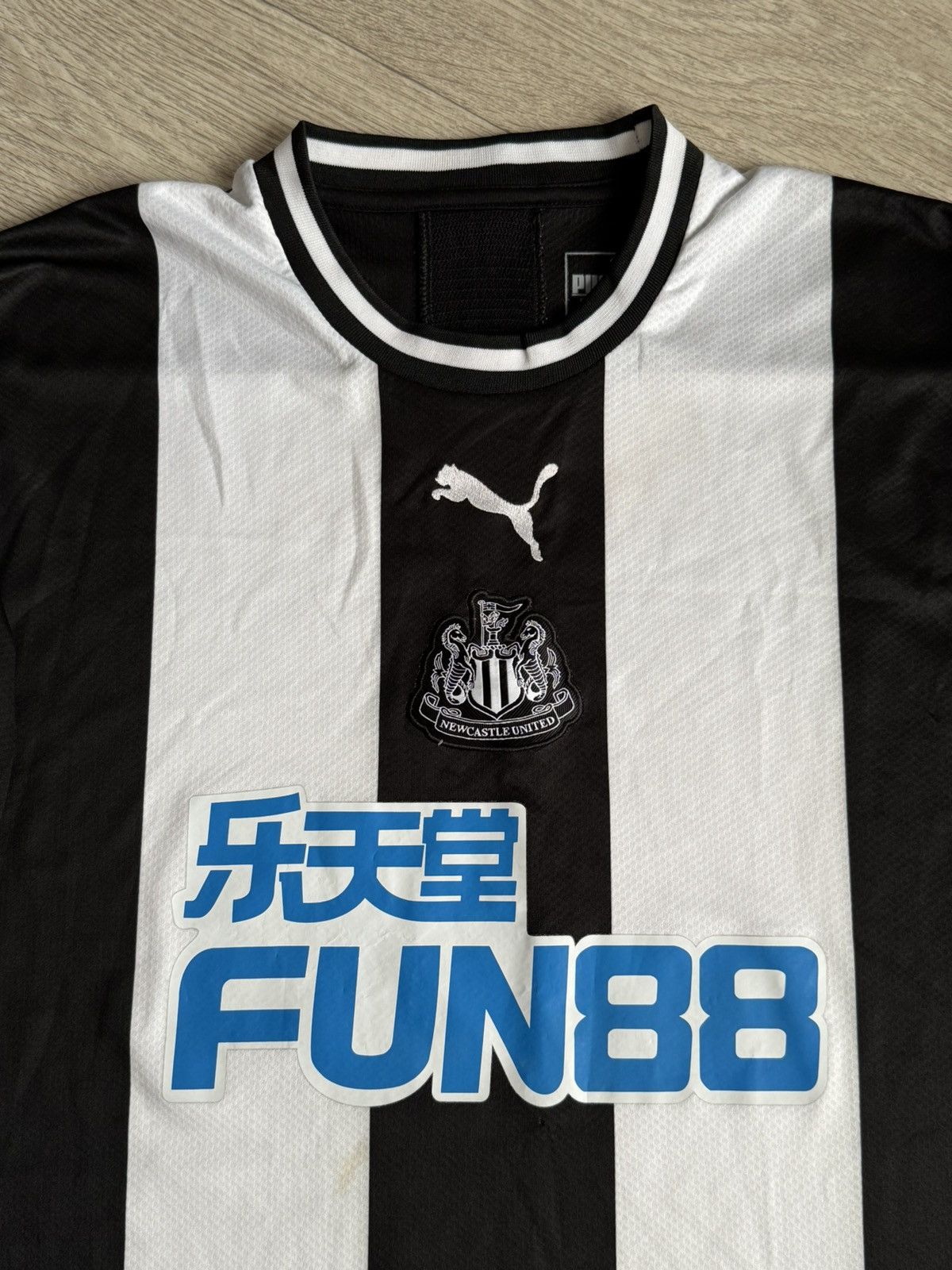 Puma 🔷Puma Newcastle United 2019/20 Soccer jersey🔷 Size US XXL / EU 58 / 5 - 5 Thumbnail