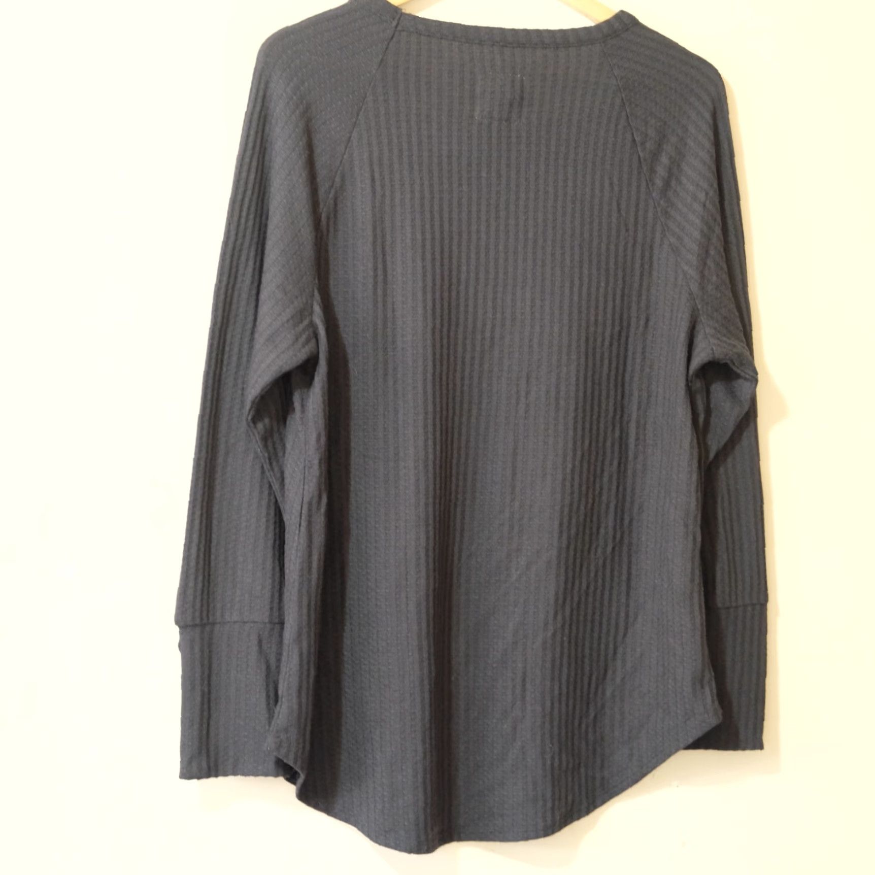 Vintage CHASER Women's XXL Thermal Shirt Sweater Tunic Black Knit Lightweight Casual Round Neck Long Sleeve 62% Polyester 35% Rayon 3% Spandex Regular Size XXL / US 16-18 / IT 52-54 - 5 Thumbnail