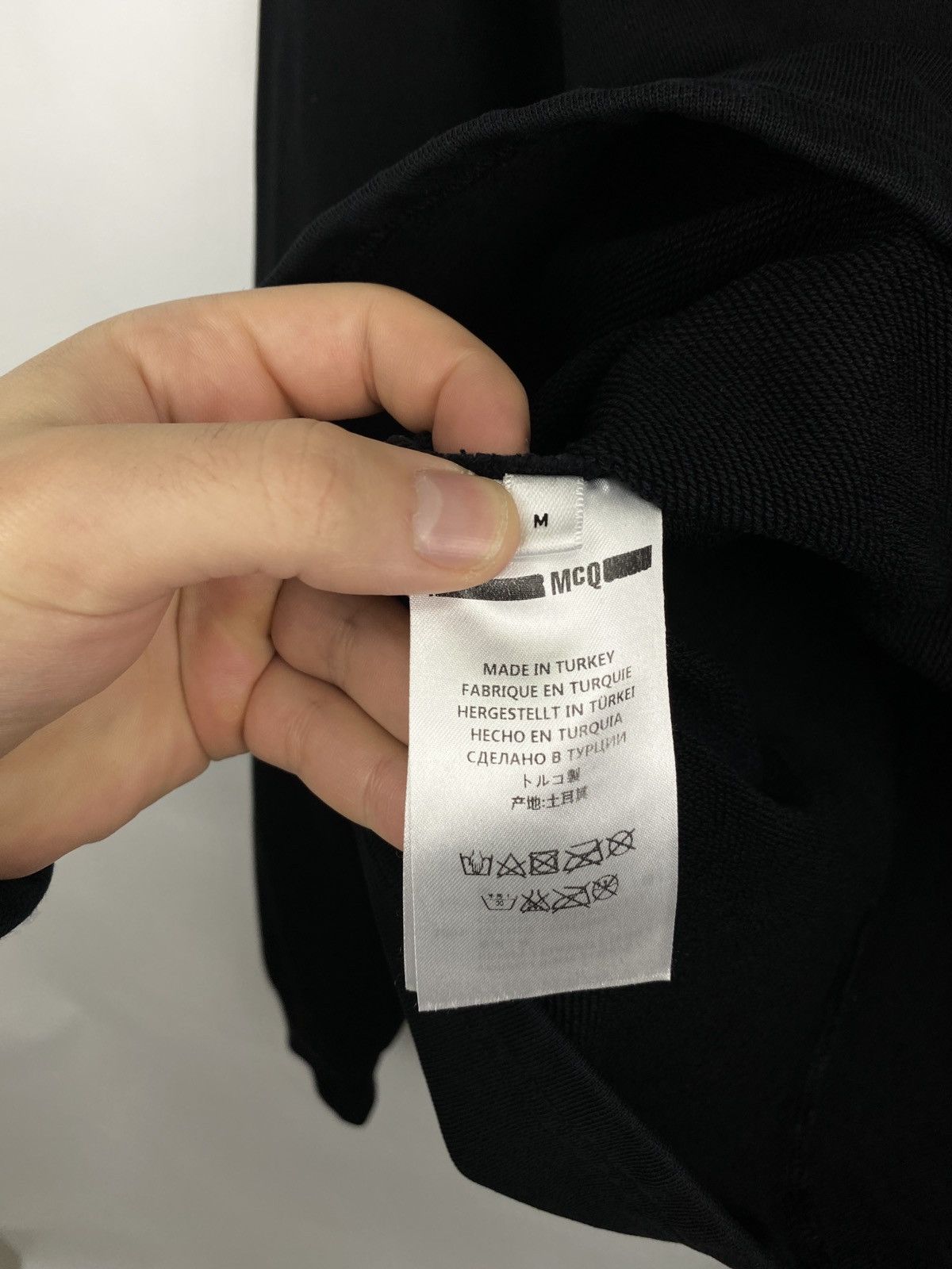 Alexander McQueen Alexander McQueen Sweatshirt Rare Retro Hype Y2K Size M / US 6-8 / IT 42-44 - 6 Thumbnail