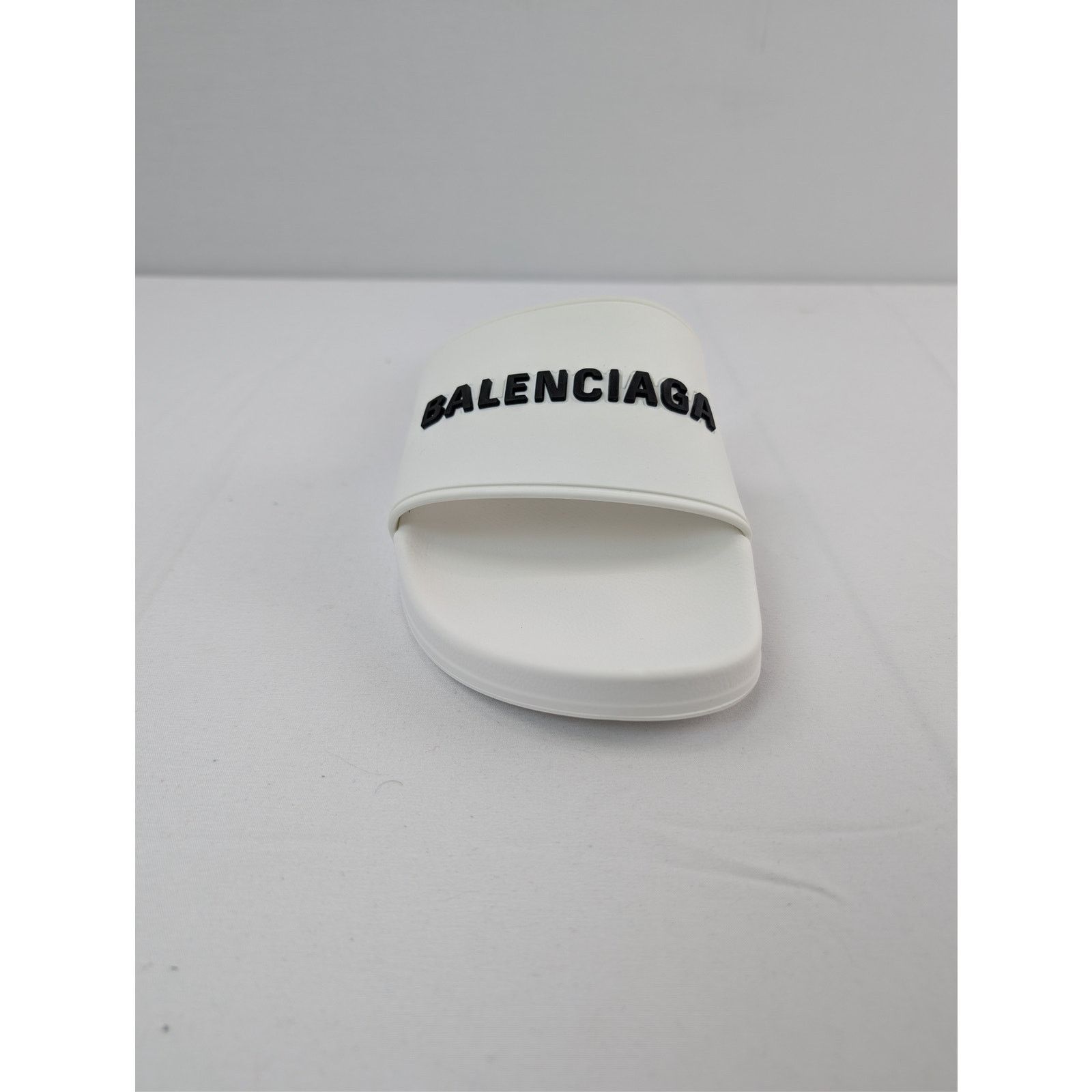 Balenciaga o1rshd1 Pool Slides Rubber Logo Slippers in White/Black Size US 8 / EU 41 - 13 Thumbnail
