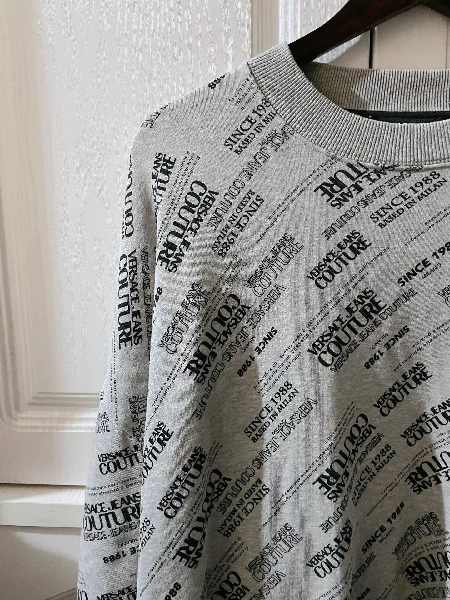 Versace Versace Runway Vintage Logo All Over Print Sweatshirt XL Size US XL / EU 56 / 4 - 4 Thumbnail