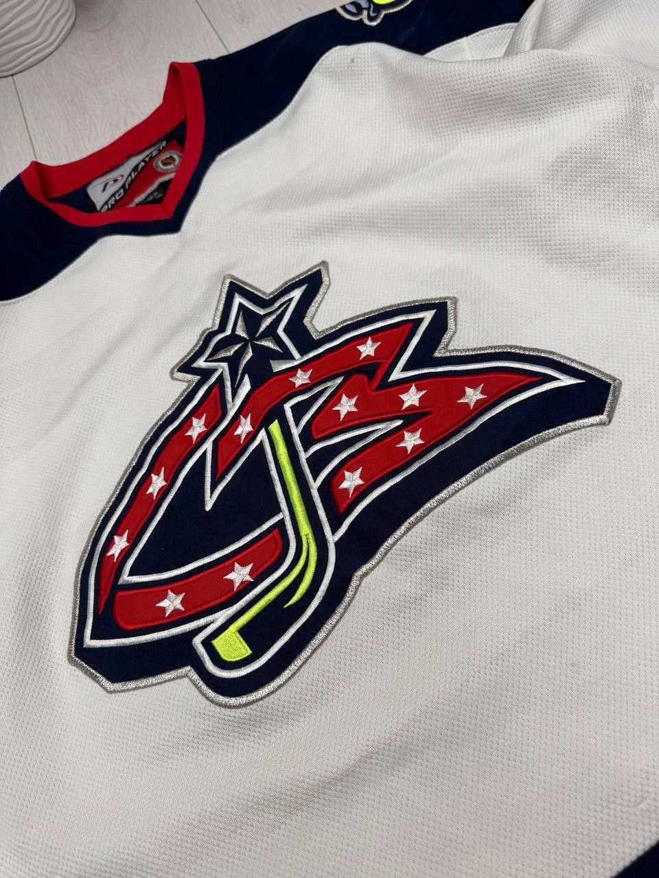 Other Vintage Columbus Hockey Jersey White Pro Player NHL Size M Size US M / EU 48-50 / 2 - 4 Thumbnail