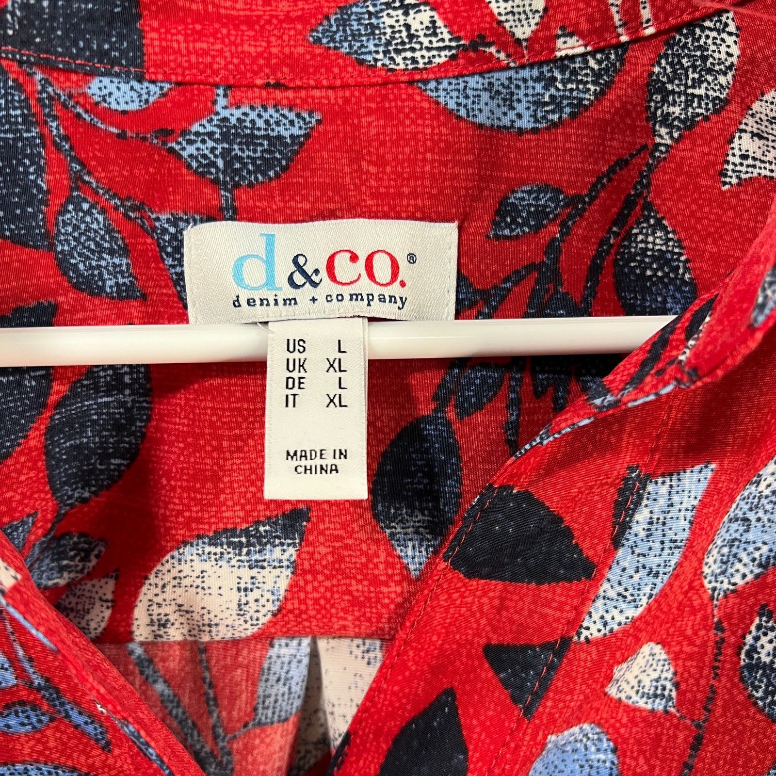 Denim & Co. Denim & Co. Printed Woven Button Front Roll Tab Sleeve Size L / US 10 / IT 46 - 3 Thumbnail