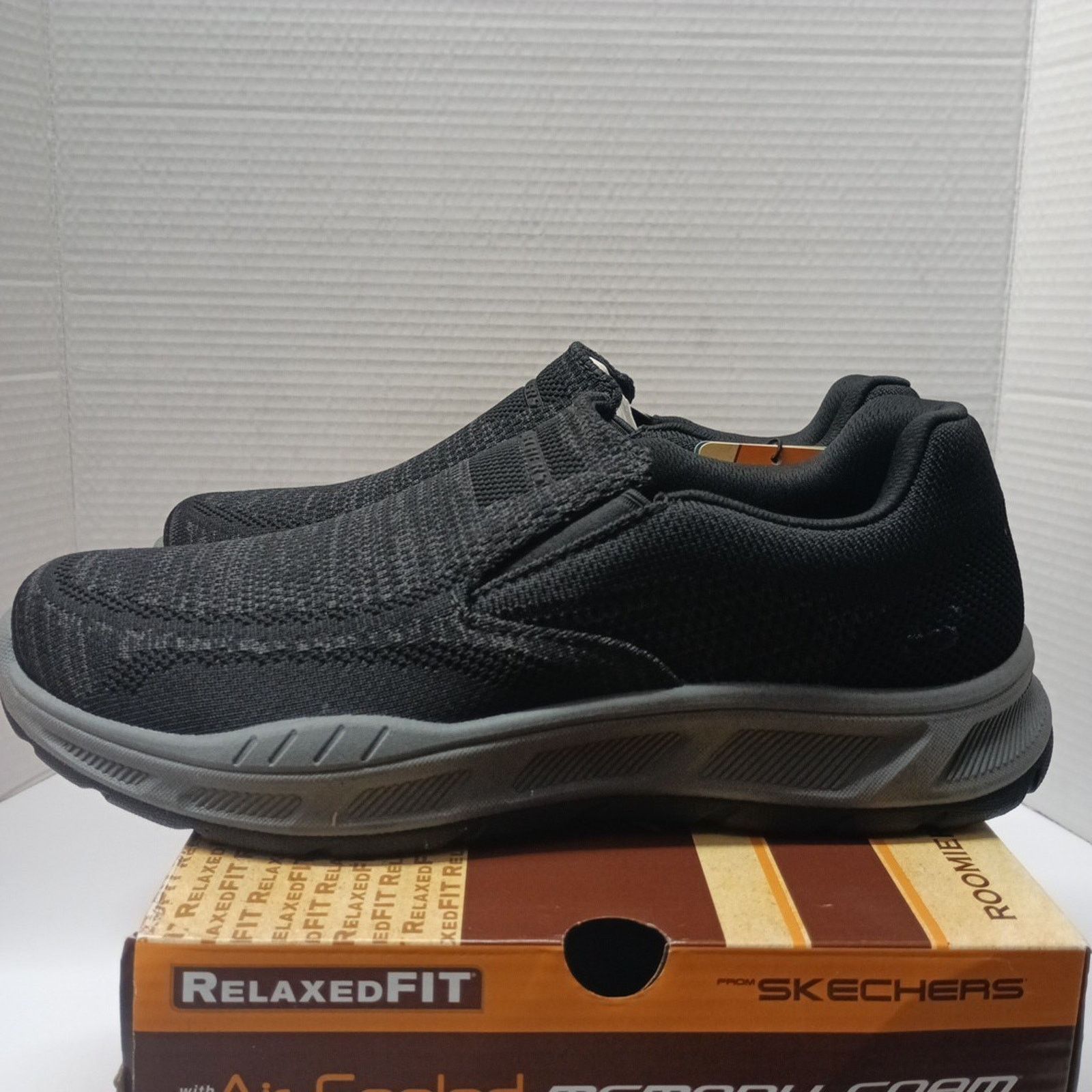 SKECHERS Skechers Relaxed Fit Shoes Men's Size 9 Extra Wide Black Size US 9 / EU 42 - 3 Thumbnail