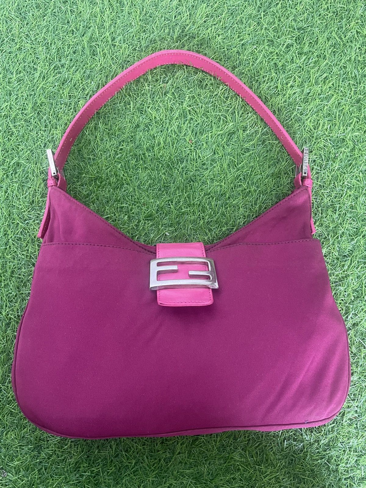 Fendi Authentic FENDI Mamma Baguette Shoulder Bag Size ONE SIZE - 1 Thumbnail