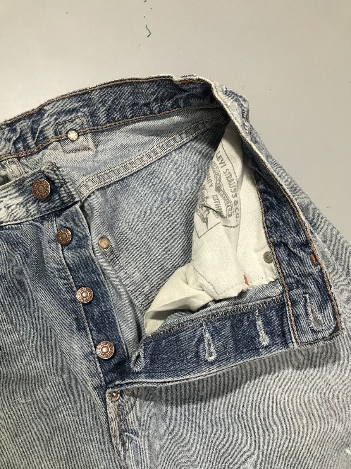 Levi's Vintage Levi’s buckle belt distressed denim Size US 32 / EU 48 - 5 Thumbnail