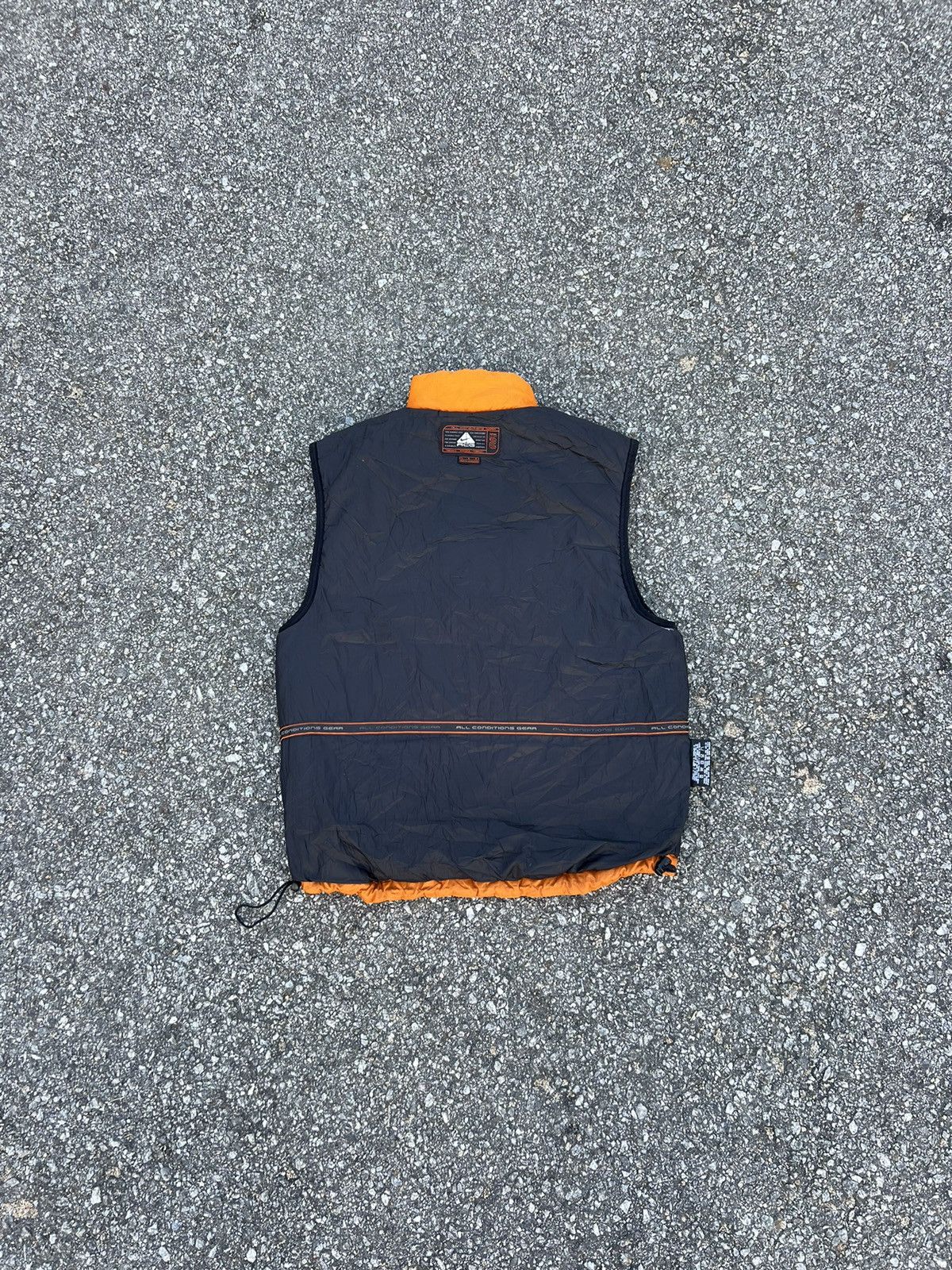 Nike × Nike ACG × Vintage Vintage Nike Acg Reversible Puffer Vest Size US L / EU 52-54 / 3 - 6 Thumbnail