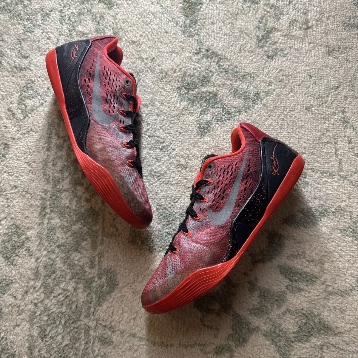 image of Kobe Mentality Nike Kobe 9 Em Premium Gym Red Shoes, Men's (Size 8.5)