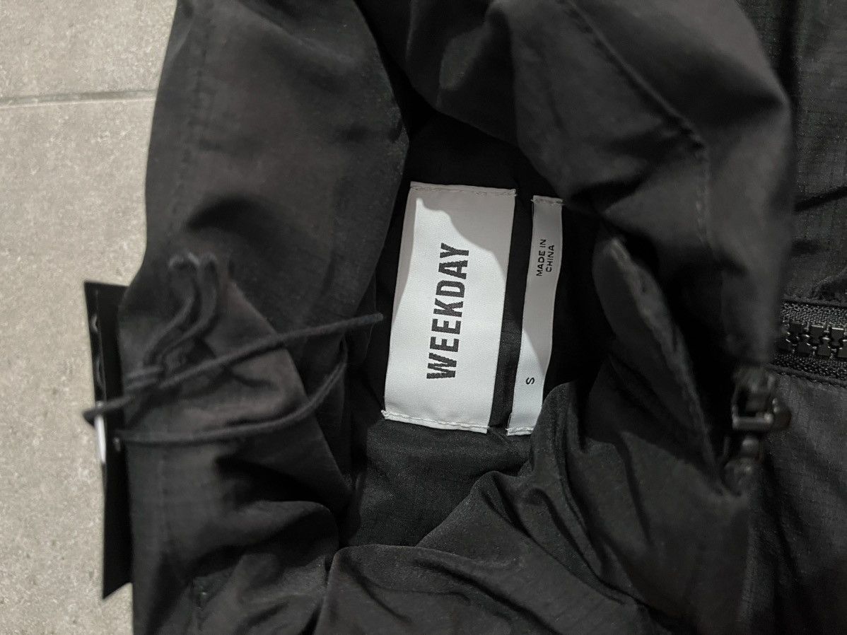 Weekday Weekday Cole Puffer Jacket - black (S) Size US S / EU 44-46 / 1 - 3 Thumbnail