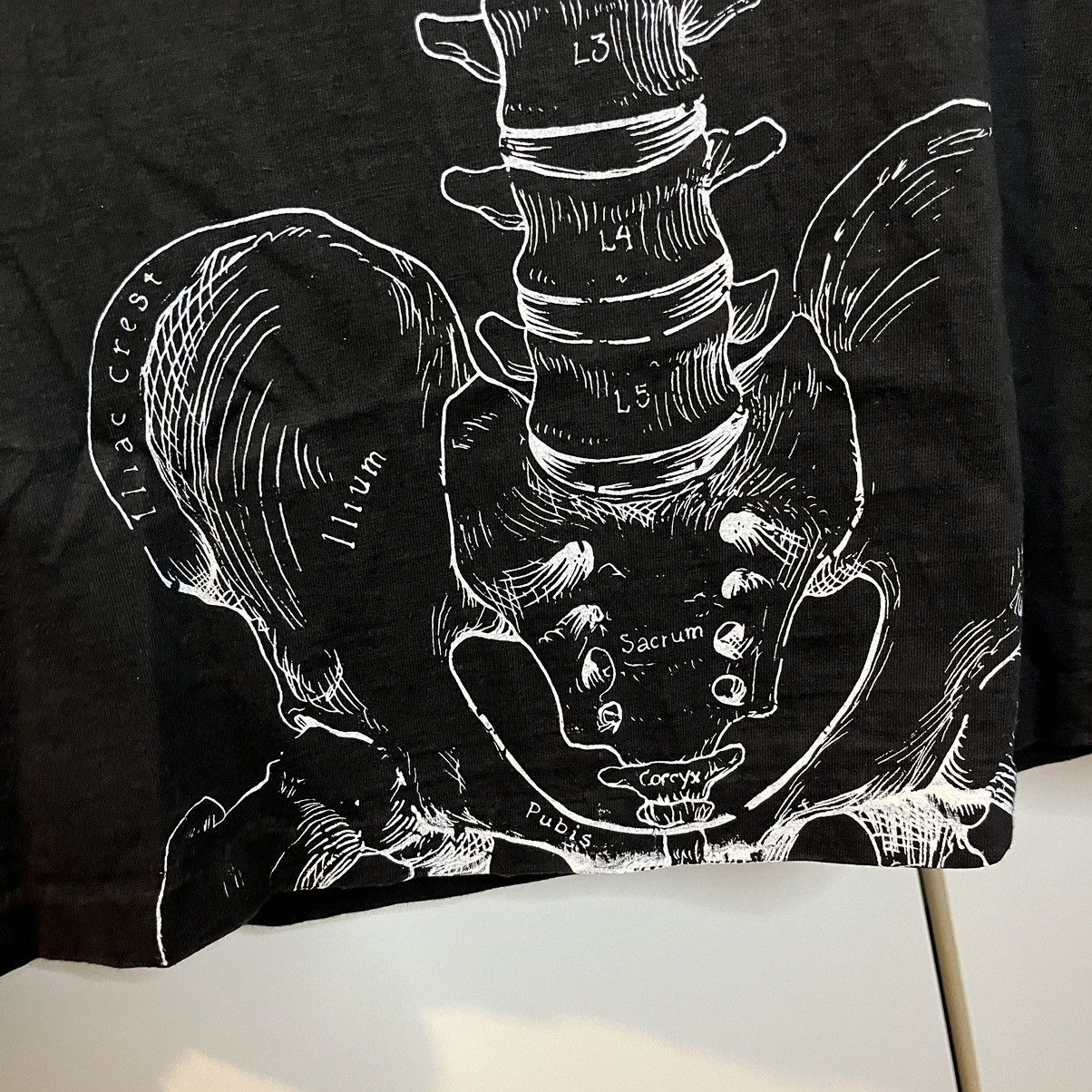 Arts & Science 90's Anatomy Skeleton Art Shirt Size US L / EU 52-54 / 3 - 4 Thumbnail
