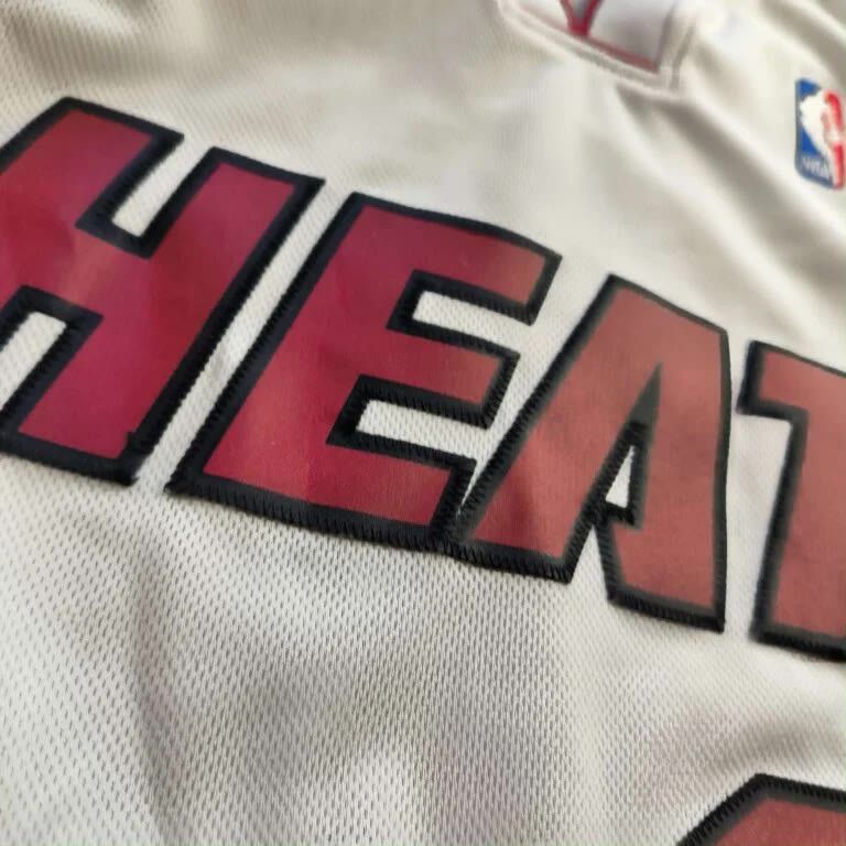 Adidas Miami Heat LeBron James Adidas Swingman home NBA jersey S Size US S / EU 44-46 / 1 - 7 Thumbnail