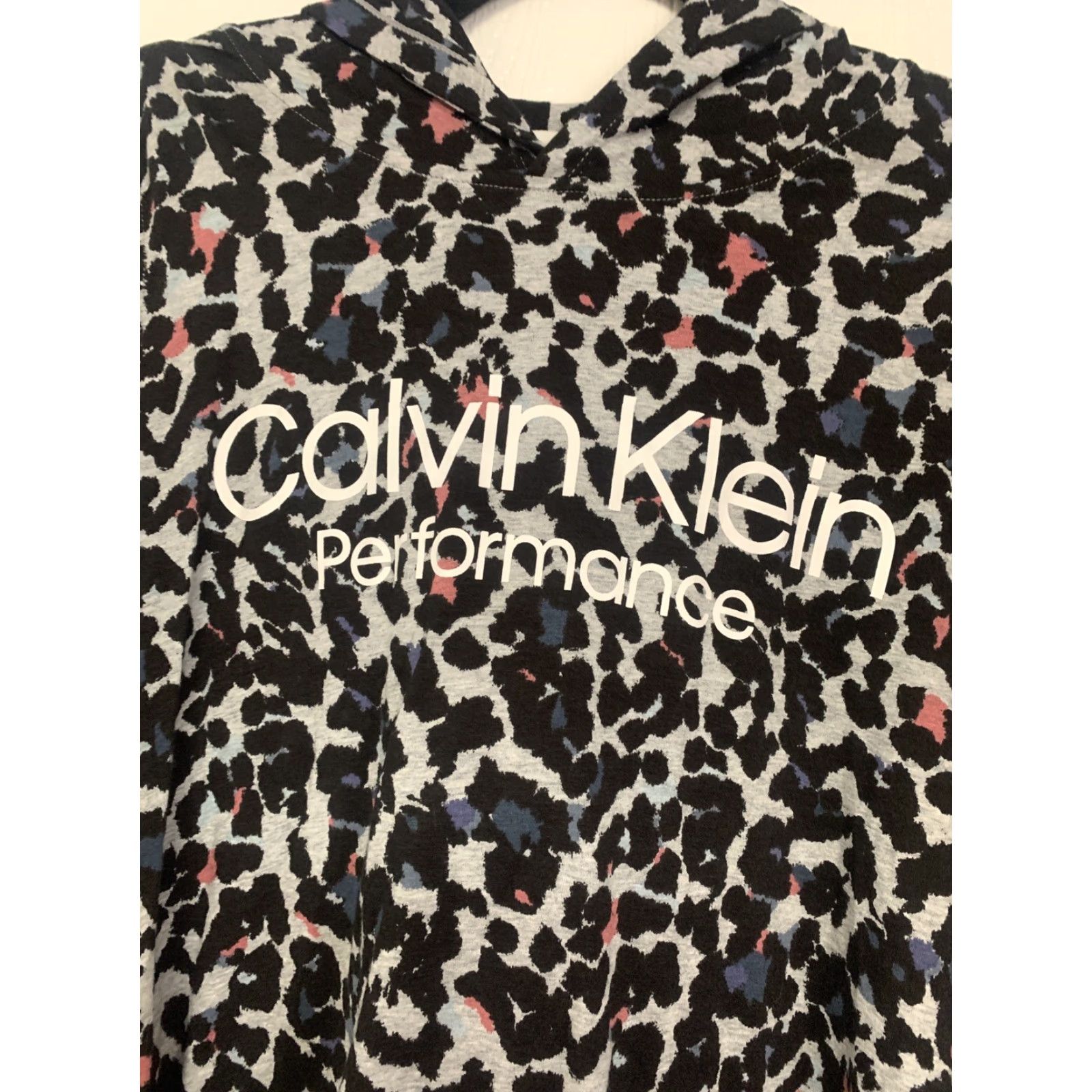 Calvin Klein Calvin Klein Hoodie Women's Logo Leopard Colorful Gray Size S American Navy Logo Long Sleeve Pullover T Shirt Activewear Size S / US 4 / IT 40 - 3 Thumbnail