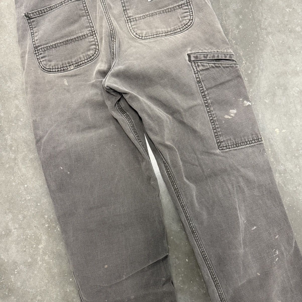 Carhartt × Vintage VTG Fucked Up Carhartt Paint Splatter Distressed Work Pants Size US 30 / EU 46 - 16 Thumbnail