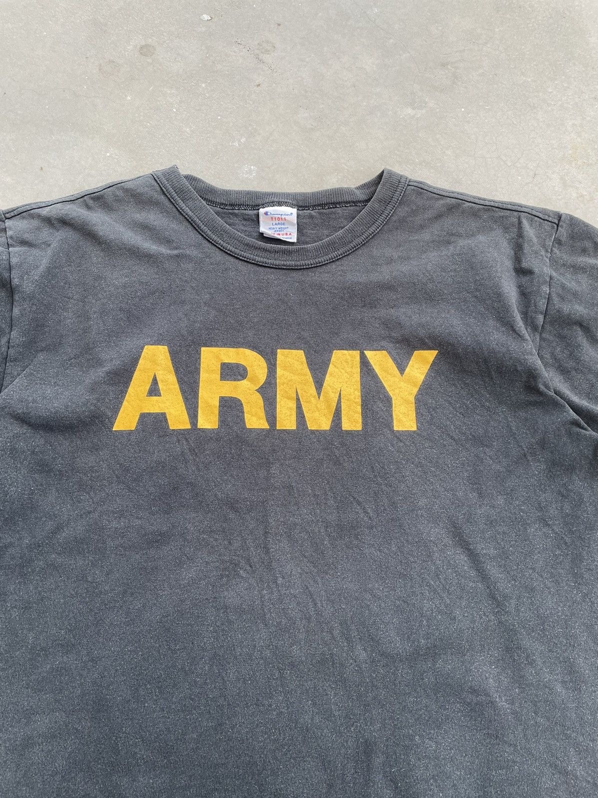 Champion VINTAGE CHAMPION X ARMY TEE Size US L / EU 52-54 / 3 - 2 Thumbnail