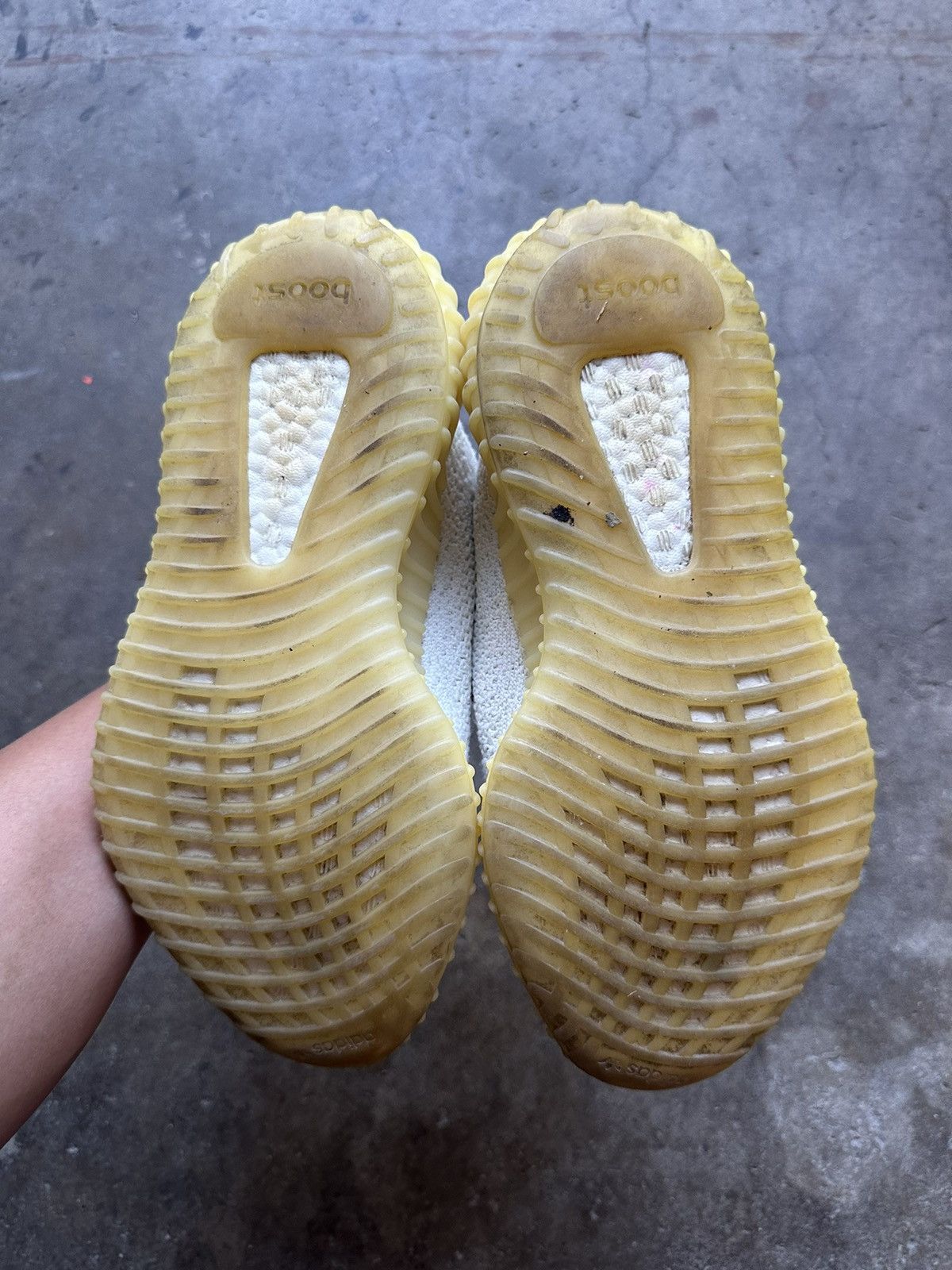 Yeezy Yeezy 350 V2 Cream Size US 5.5 / IT 35.5 - 5 Thumbnail
