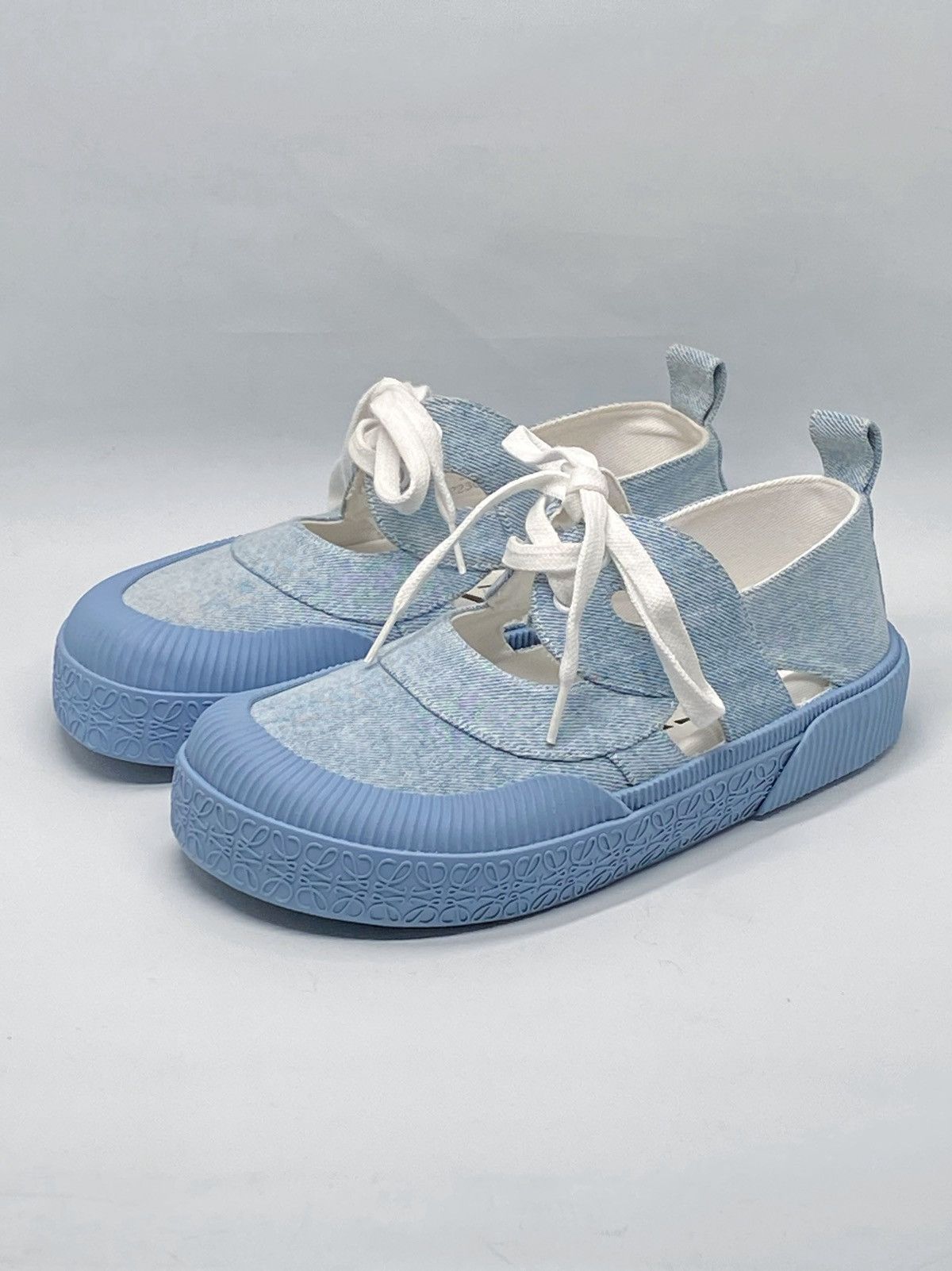 Loewe Loewe Cut-Out Platform Denim Sneakers size 35 Size US 5 / IT 35 - 6 Thumbnail