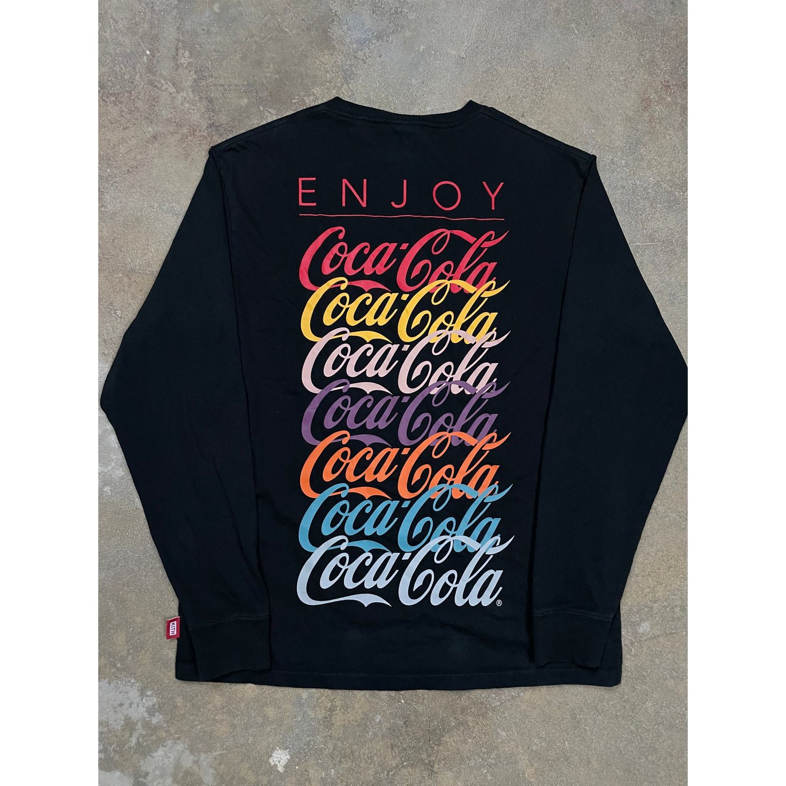 Kith Kith Coca Cola LS Used Medium Size US M / EU 48-50 / 2 - 1 Thumbnail