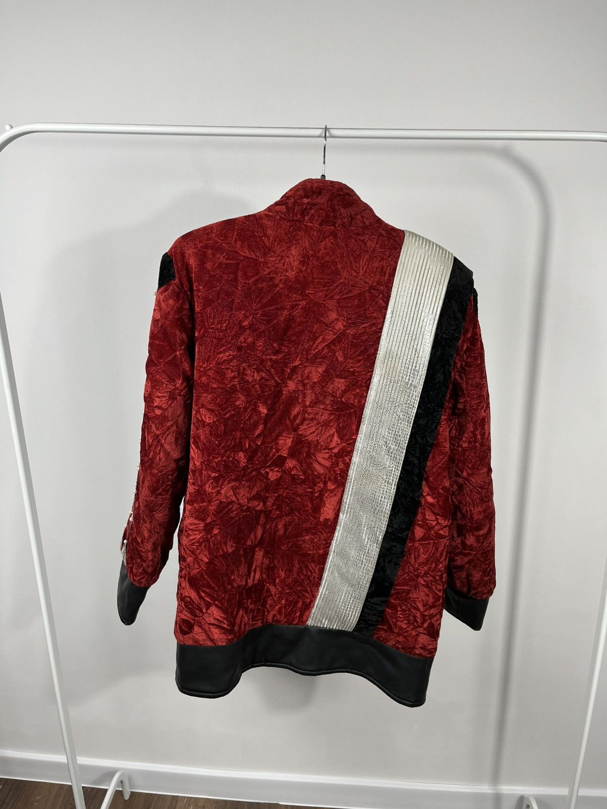 Other Vintage Red Velvet Zip Jacket Stage Costume Style Size US M / EU 48-50 / 2 - 11 Thumbnail