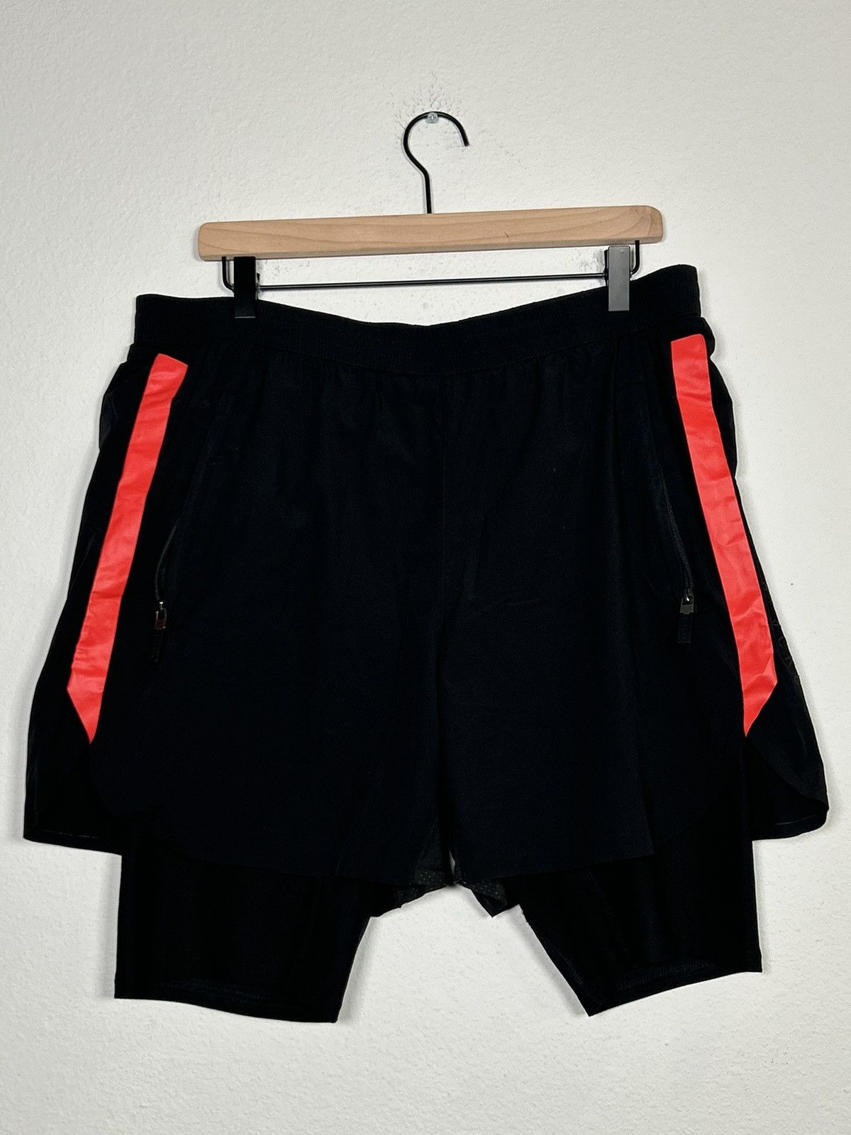 Neil Barrett Double Layered Active Shorts Size US 36 / EU 52 - 1 Thumbnail
