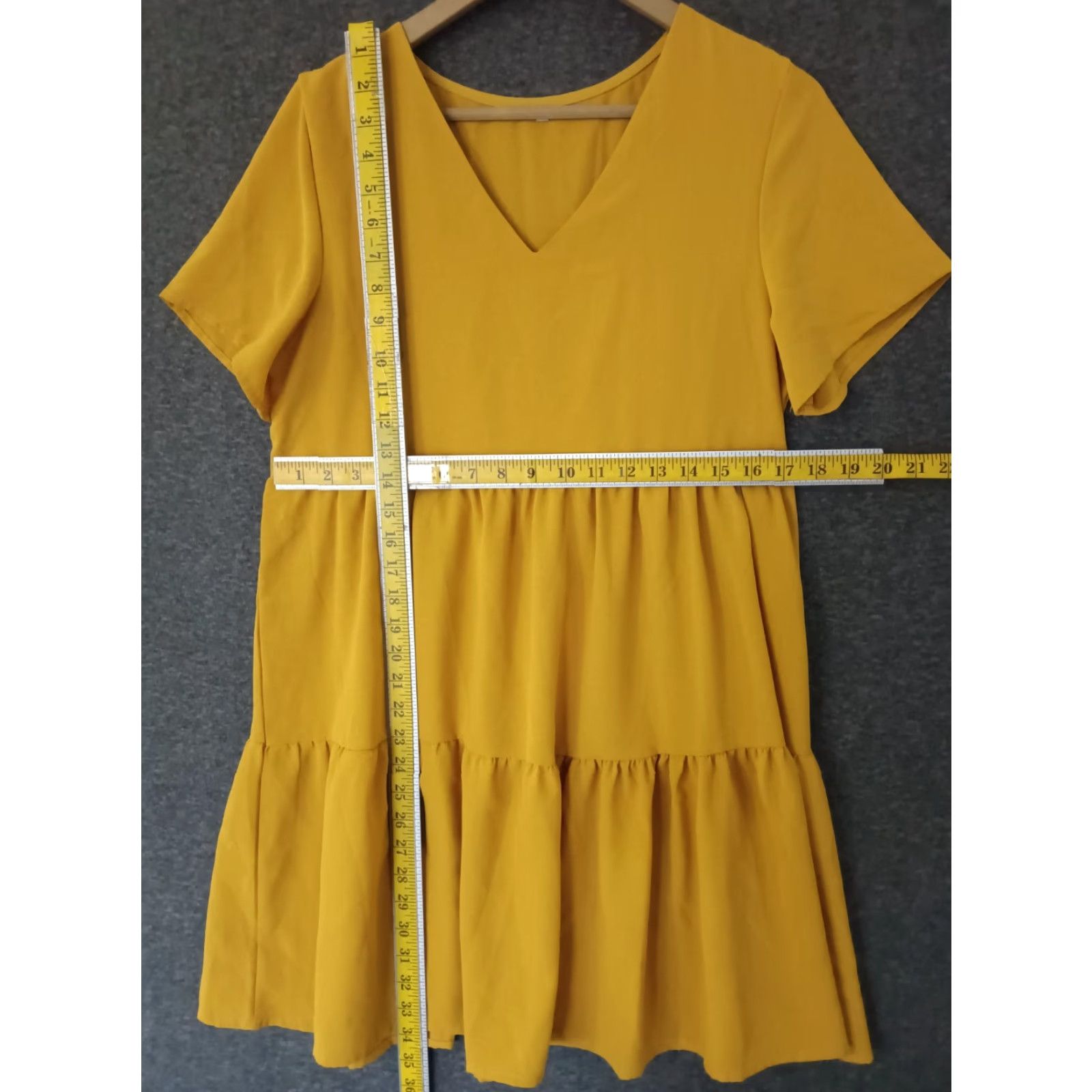 Vintage VINTAGE Solid Mustard Yellow Women’s V-Neck Ariel Tiered M Dress Dress Vintage Size M / US 6-8 / IT 42-44 - 4 Thumbnail