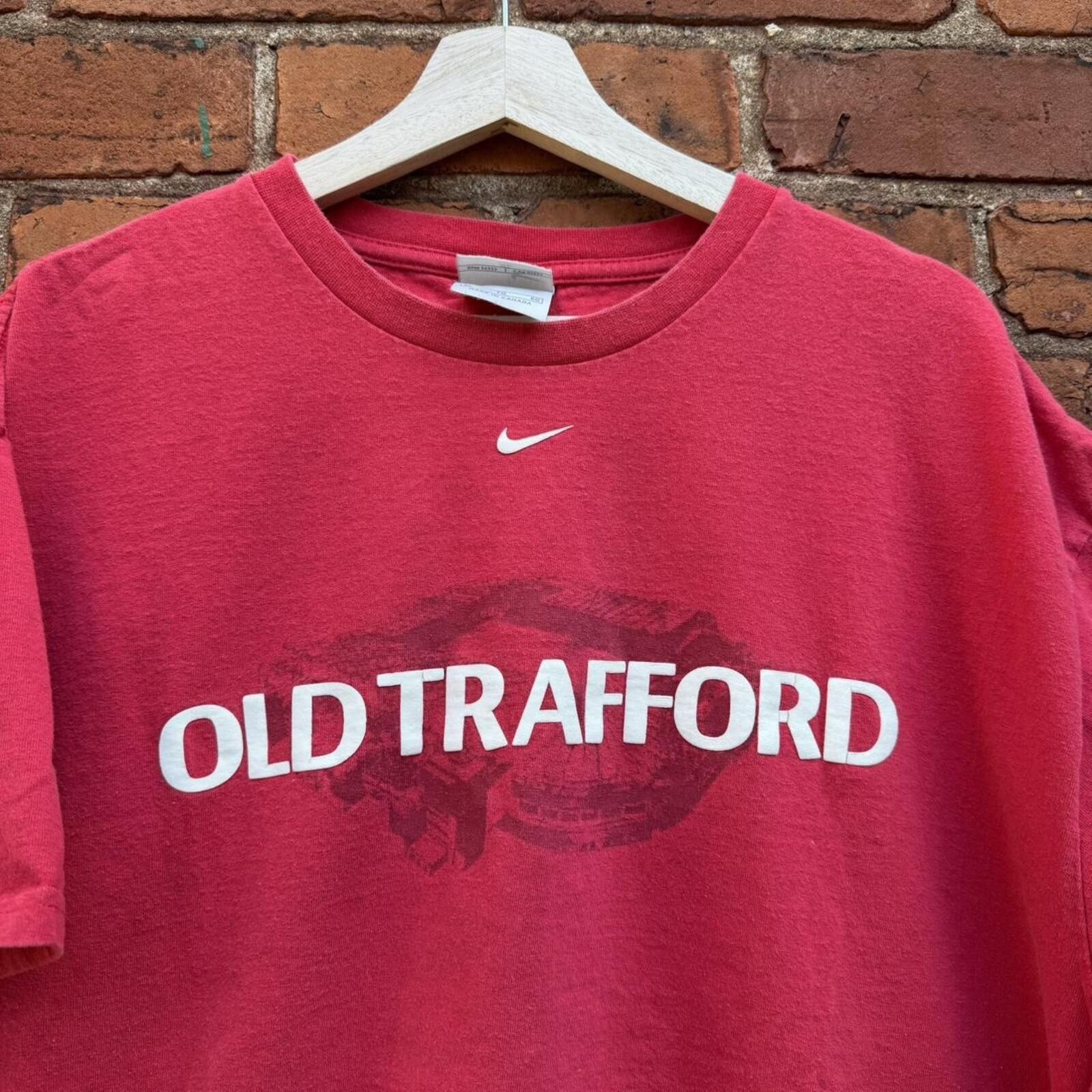 Nike vintage old trafford Manchester United Nike t shirt XL 00s Size US XL / EU 56 / 4 - 1 Thumbnail