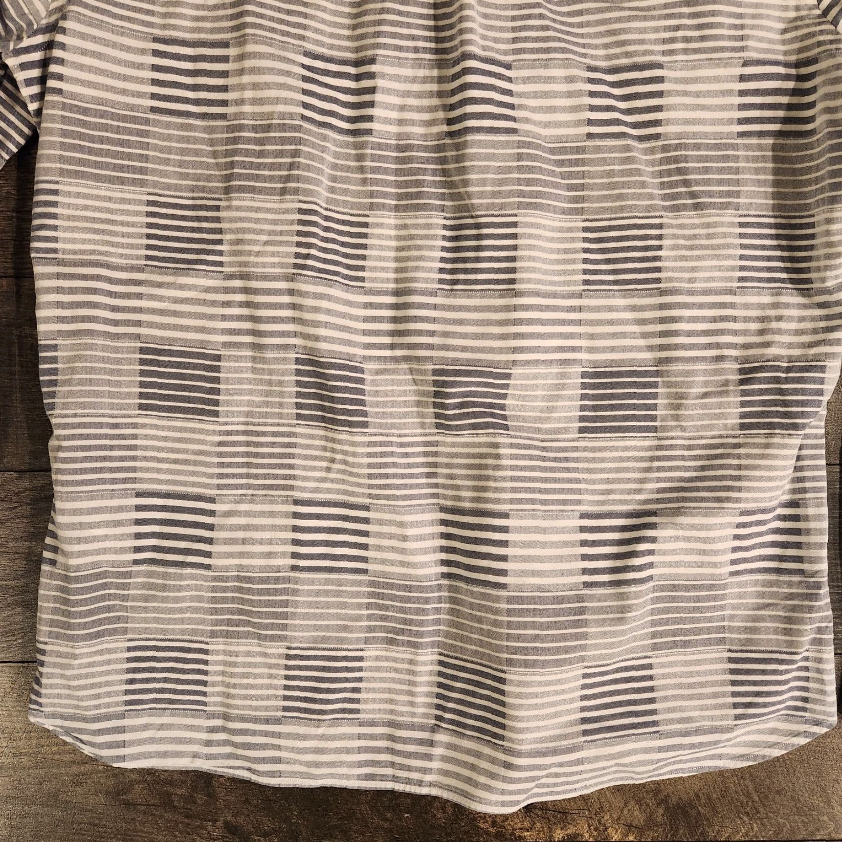 Brooks Brothers VINTAGE Brooks Brothers Red Fleece Shirt Button-Down Long Sleeve Gray Striped Mens Large Button-Up Casual, Workwear Mens Size US L / EU 52-54 / 3 - 7 Thumbnail