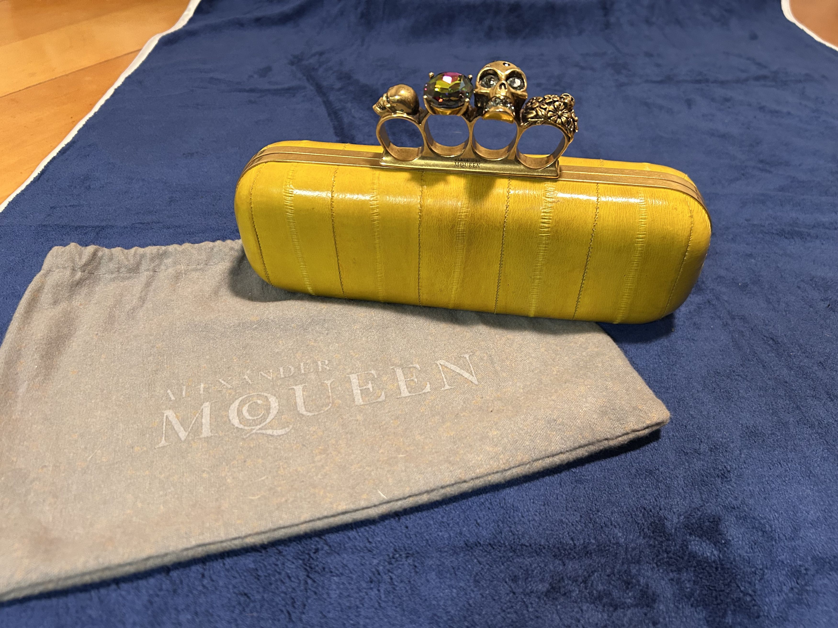 Alexander McQueen AM Skull Knuckle Duster Box Clutch Size ONE SIZE - 2 Thumbnail