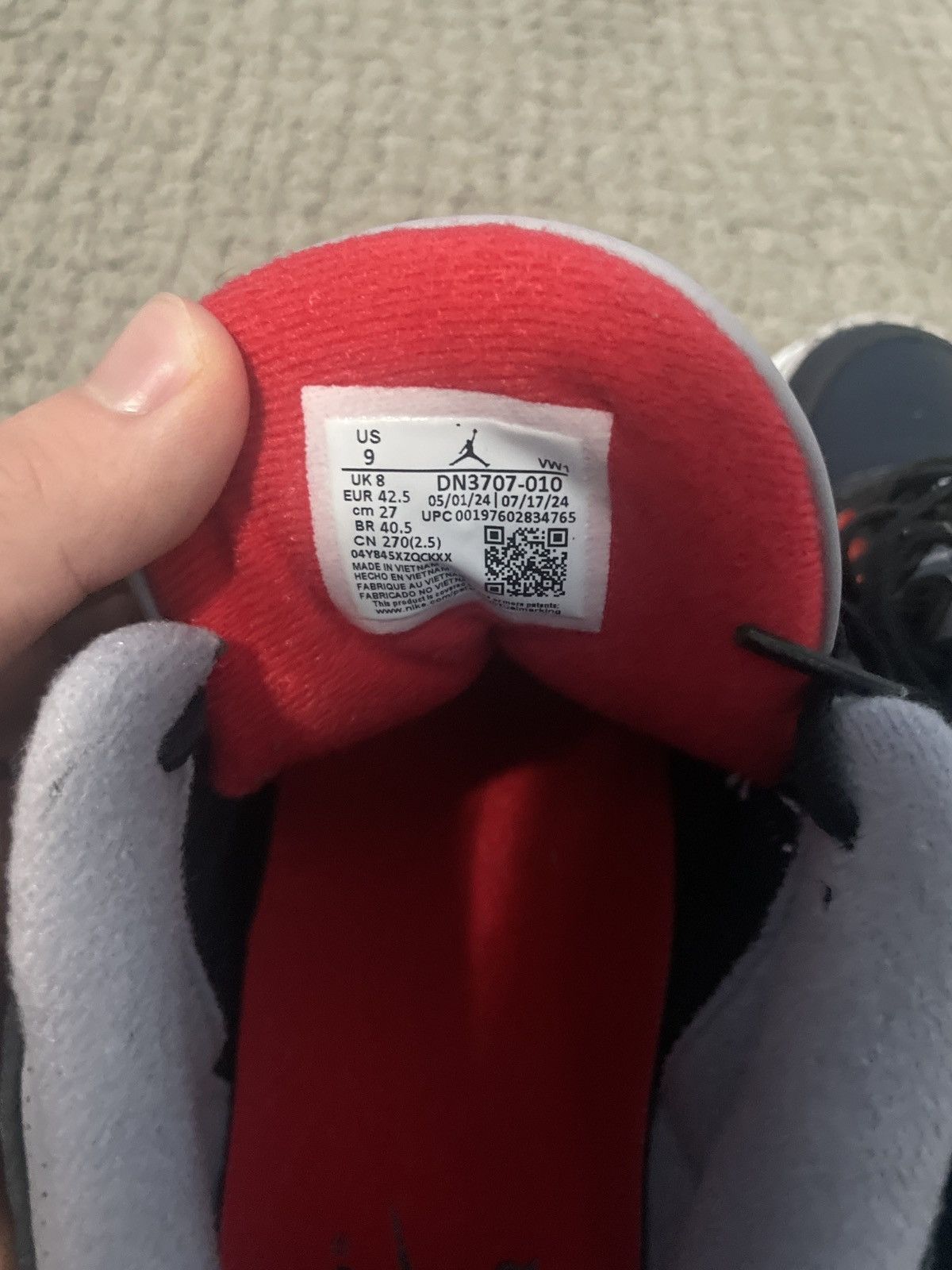 Jordan Brand Black Cements Size US 9 / EU 42 - 6 Thumbnail
