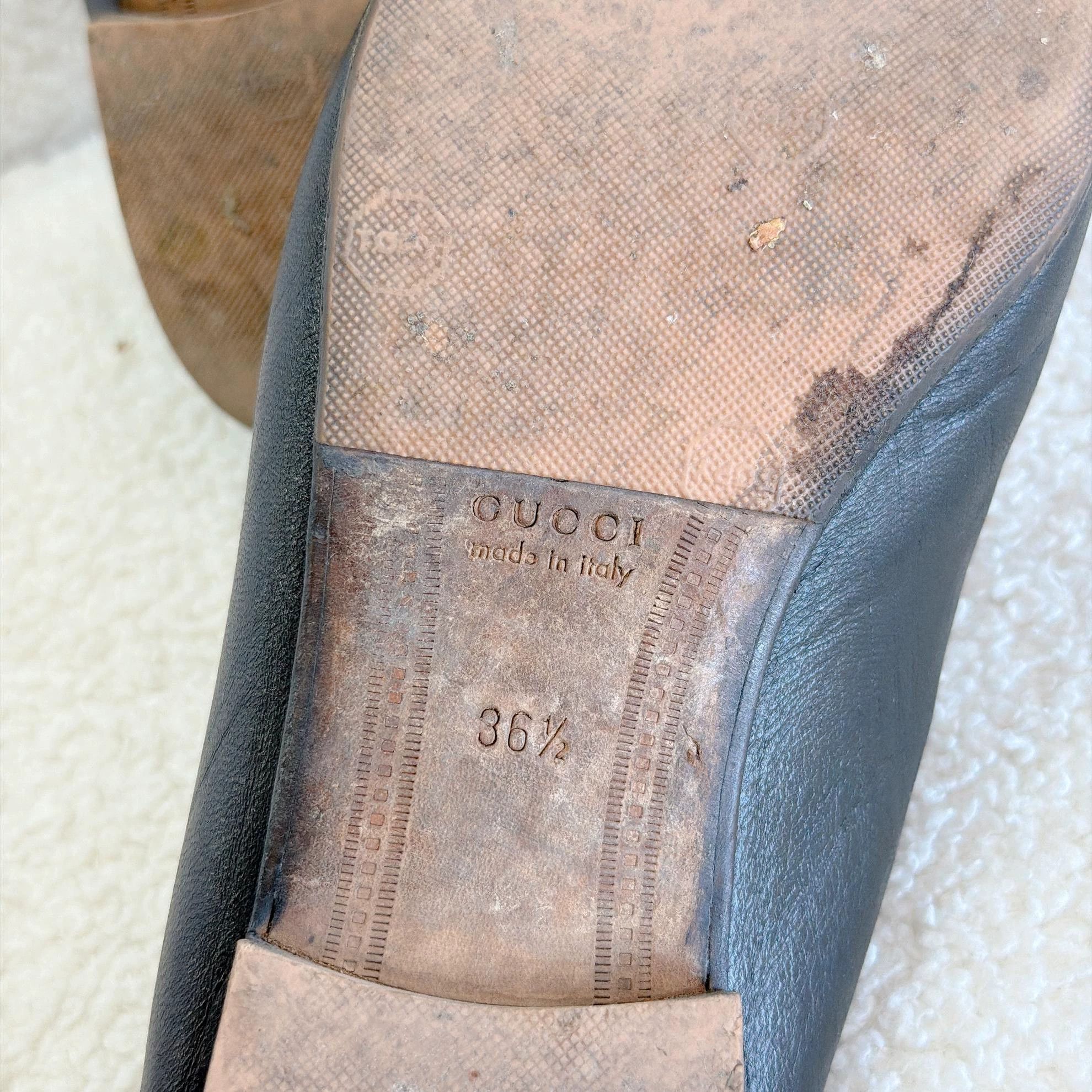 Gucci Gucci Black Horsebit Loafer 36.5C Size US 6 / IT 36 - 7 Thumbnail