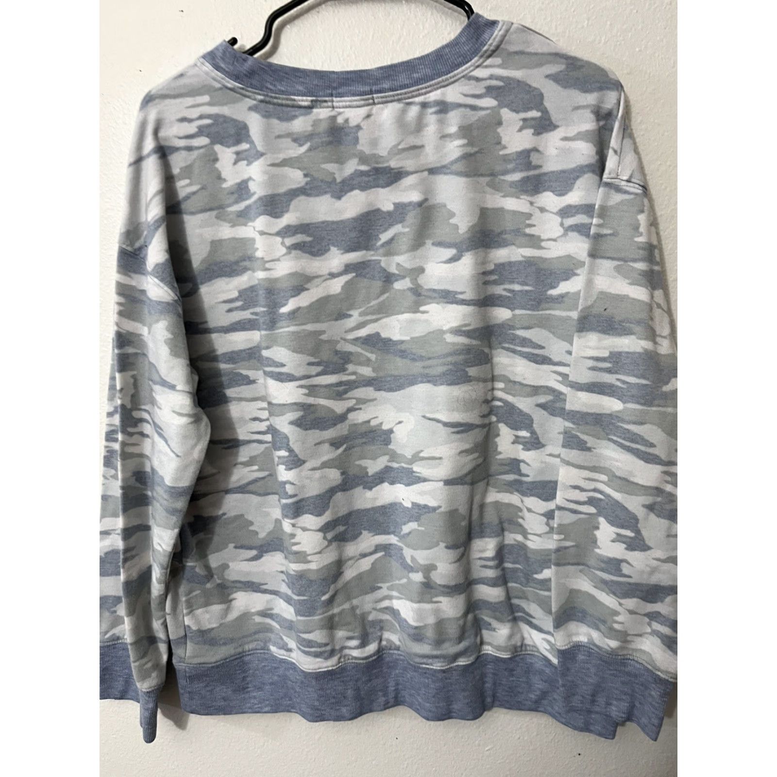 Splendid VINTAGE Splendid Sweatshirt Shirt Women L Blue & White Camouflage Boho 90s Boho Women L Blue & White Camouflage Sweatshirt Size L / US 10 / IT 46 - 2 Thumbnail