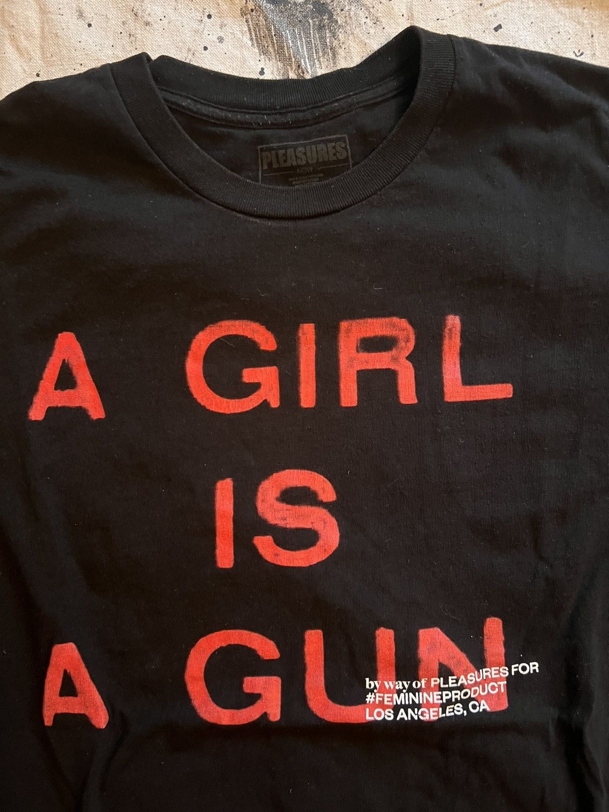 Pleasures 🚨GIRL IS A GUN PLEASURES T-SHIRT Size US XL / EU 56 / 4 - 3 Thumbnail
