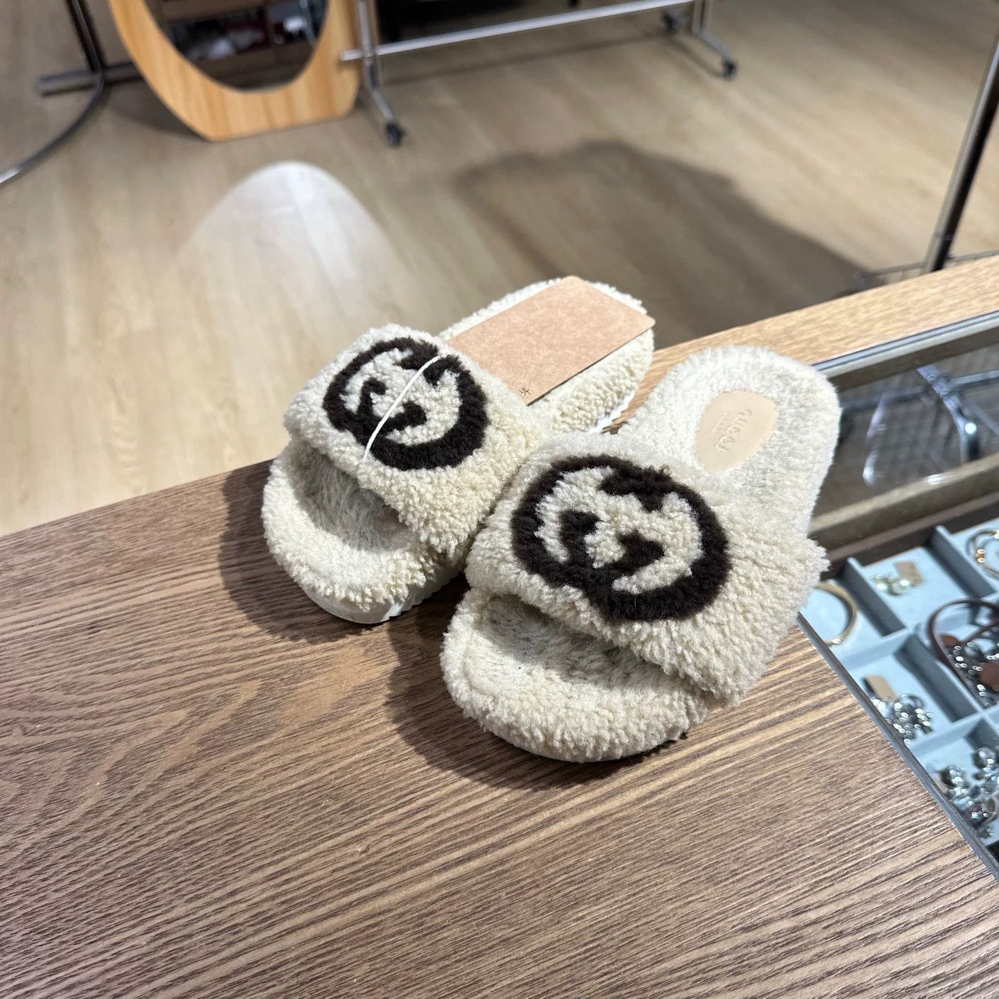 Gucci Gucci Sandals 5 Men Size US 5 / EU 37 - 1 Thumbnail