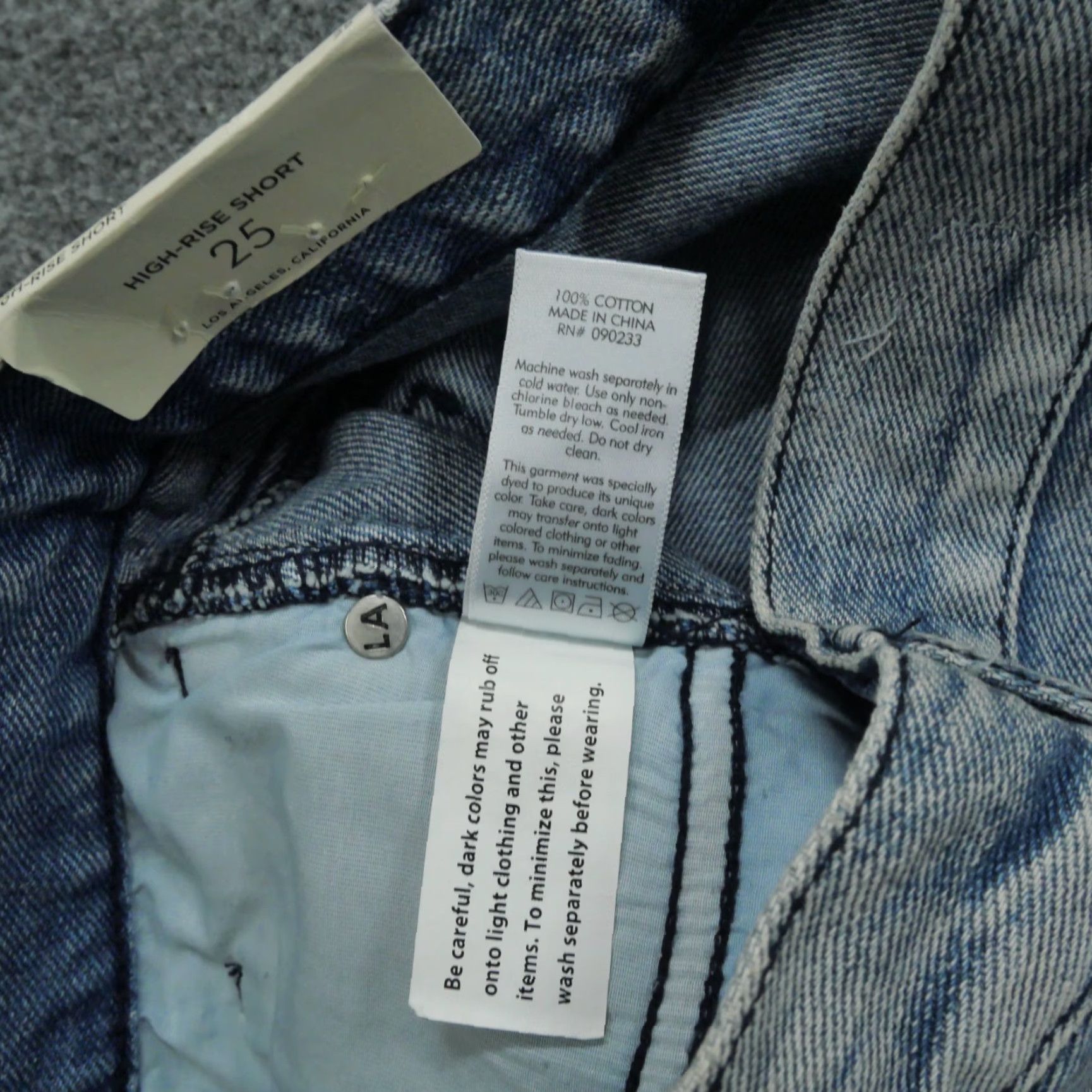 Denime Bullhead Denim Co. Shorts Womens 25 Blue Denim Distressed Cut Off 26x2 Casual Grunge 90s Mens? Size 26" / US 2 / IT 38 - 6 Thumbnail
