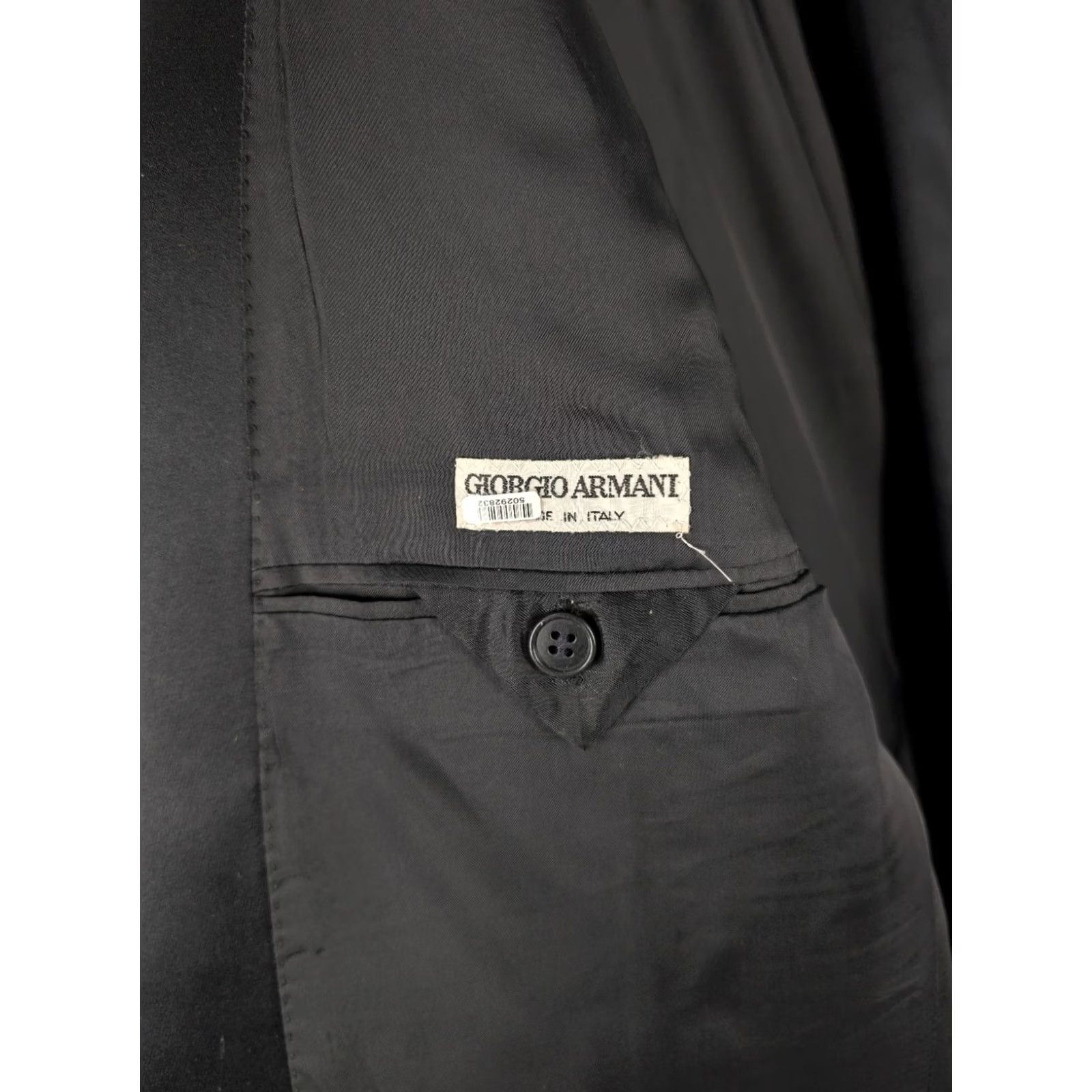 Giorgio Armani VINTAGE Giorgio Armani Blazer Tuxedo Jacket Men's 44 Black Wool Silk 1990s Wedding Formal 2-Button One-Button Deep Lapel Italy Size 44R - 5 Thumbnail