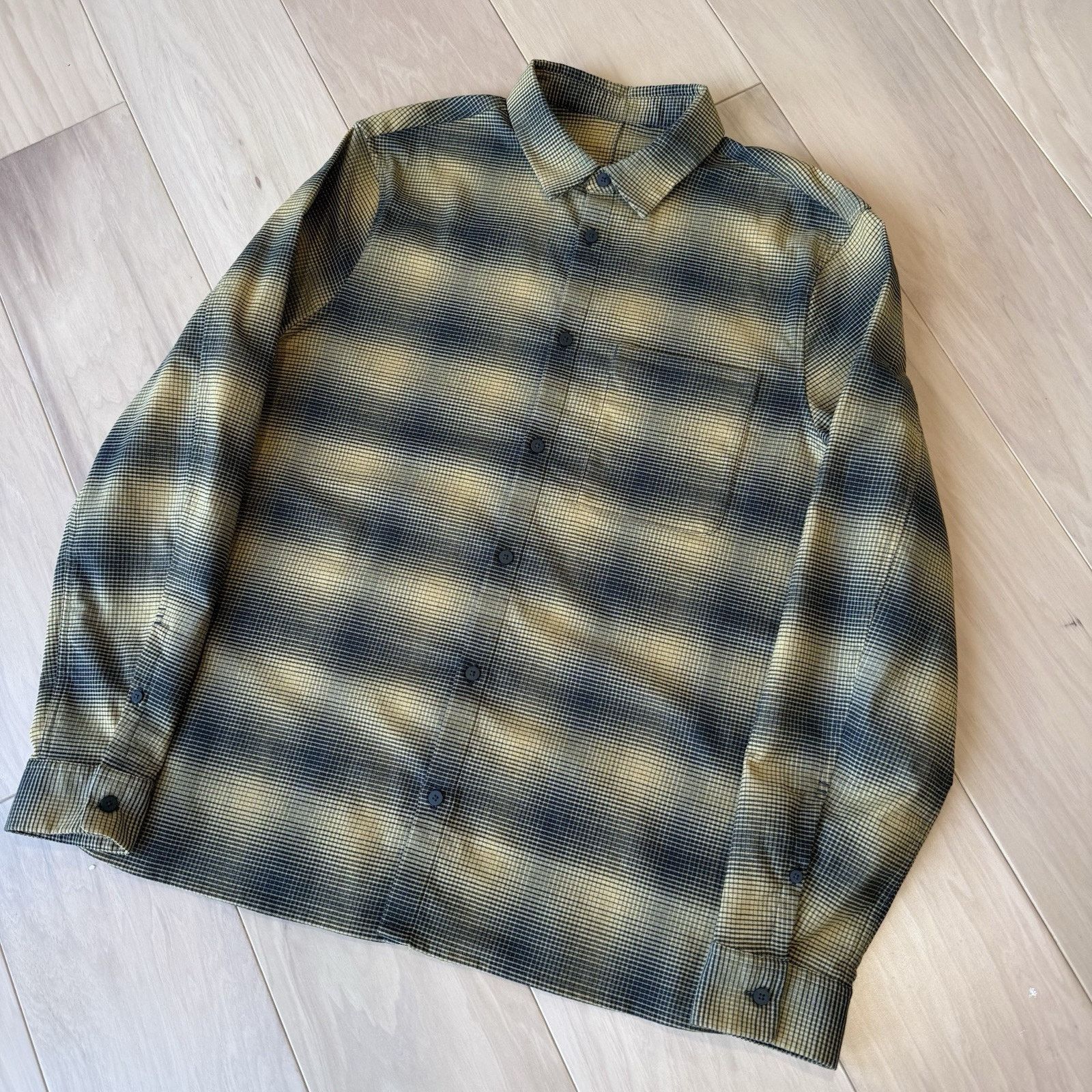 Lululemon Lululemon Mason Peak Flannel L Yellow Black Casual Button Size US L / EU 52-54 / 3 - 10 Thumbnail