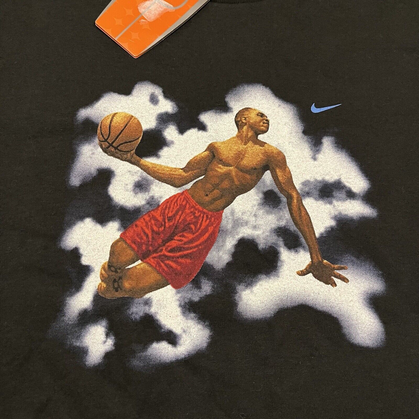 Nike VTG 90s Nike Basketball T Shirt Dunking Clouds Black LARGE Size US L / EU 52-54 / 3 - 1 Thumbnail