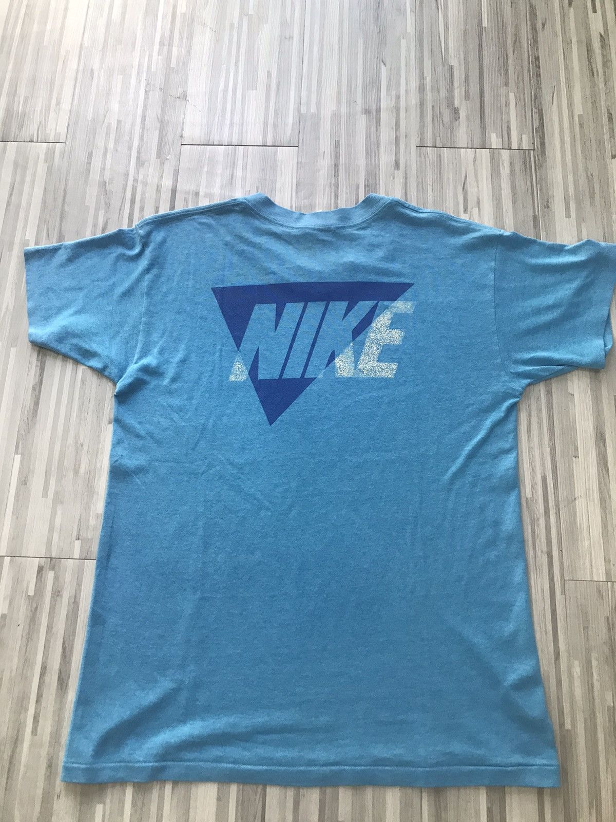 Nike × Vintage 90s Vintage Nike Tshirt Size US S / EU 44-46 / 1 - 1 Thumbnail