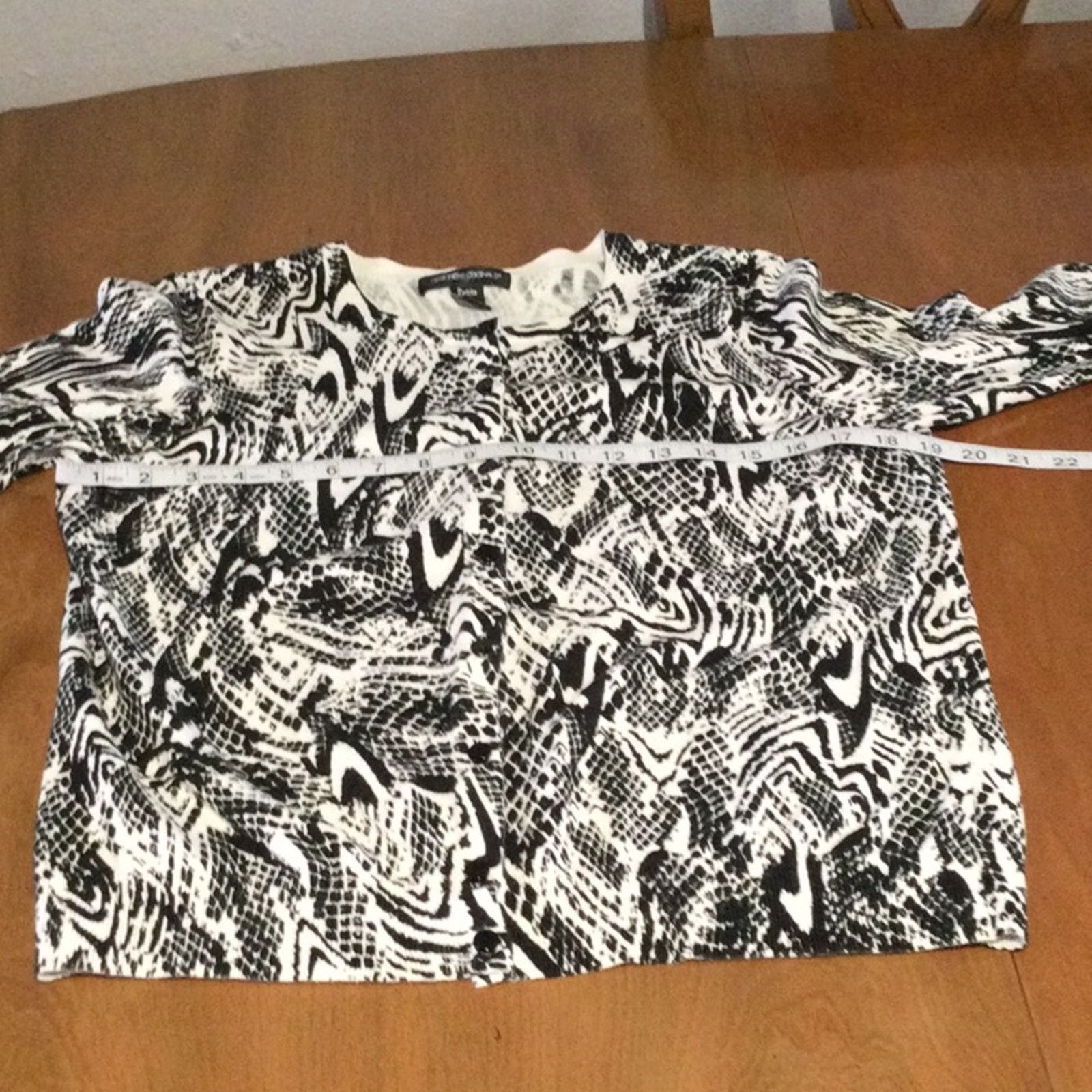 Other Designer Originals Black & White Button Front Cardigan PL Size L / US 10 / IT 46 - 13 Thumbnail