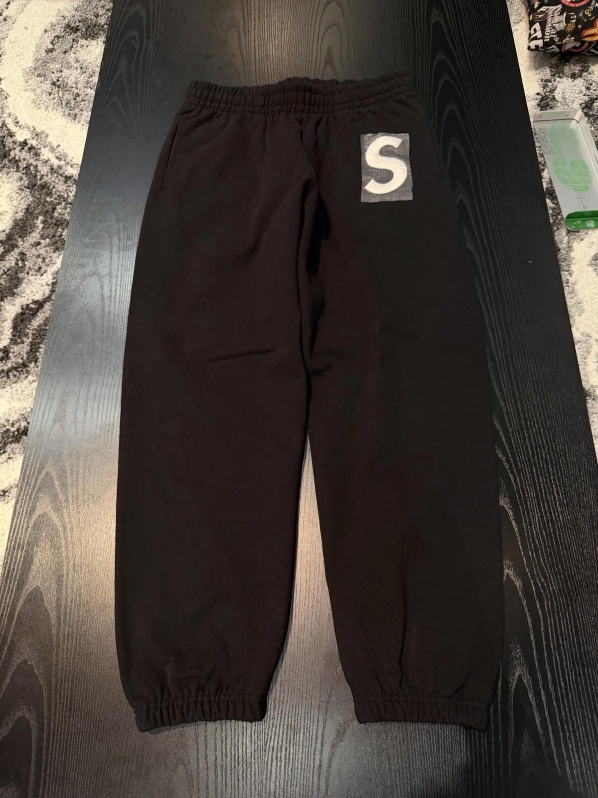 Supreme Supreme S Logo Sweatpants Black (SS25) Brand New Size Small Size US 30 / EU 46 - 1 Thumbnail