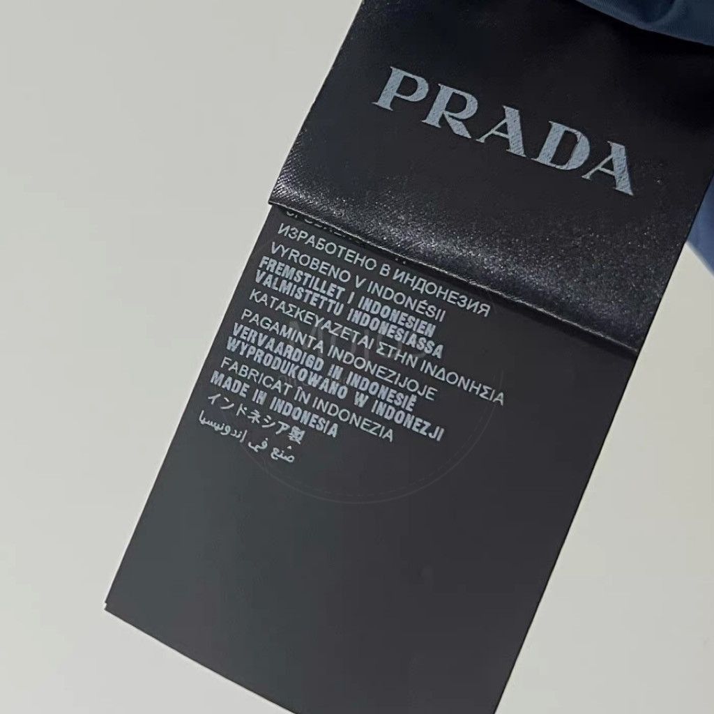 Prada Sz 46 Prada Reversible Cotton Filled Jacket-2508 Size US S / EU 44-46 / 1 - 6 Thumbnail