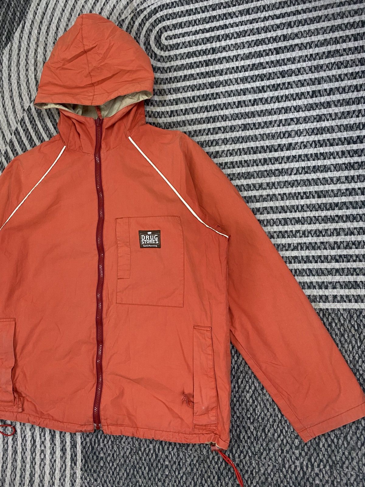 Japanese Brand Vtg Drug Store Orange Hooded Zip-Up Jacket Size US M / EU 48-50 / 2 - 4 Thumbnail