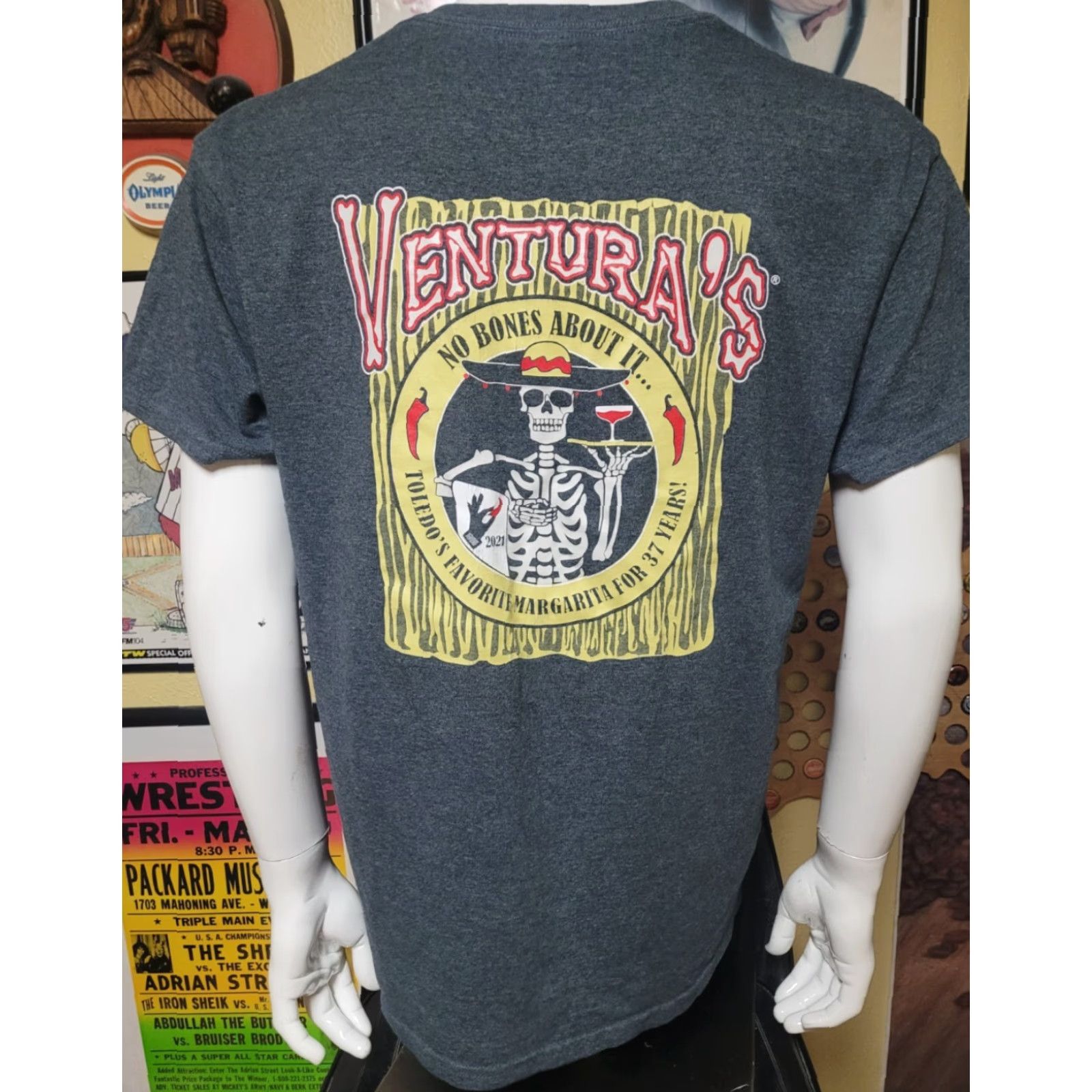 Gildan Venturas Mexican Restaurant Toledo OH T Shirt Large Gray Cotton Blend Crew Neck Short Sleeve Logo Men L Size US L / EU 52-54 / 3 - 3 Thumbnail